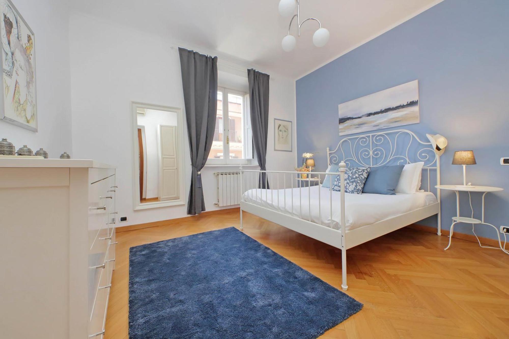 Ych-comfortable 2 Bedrooms Flat Near Colosseum Apartment