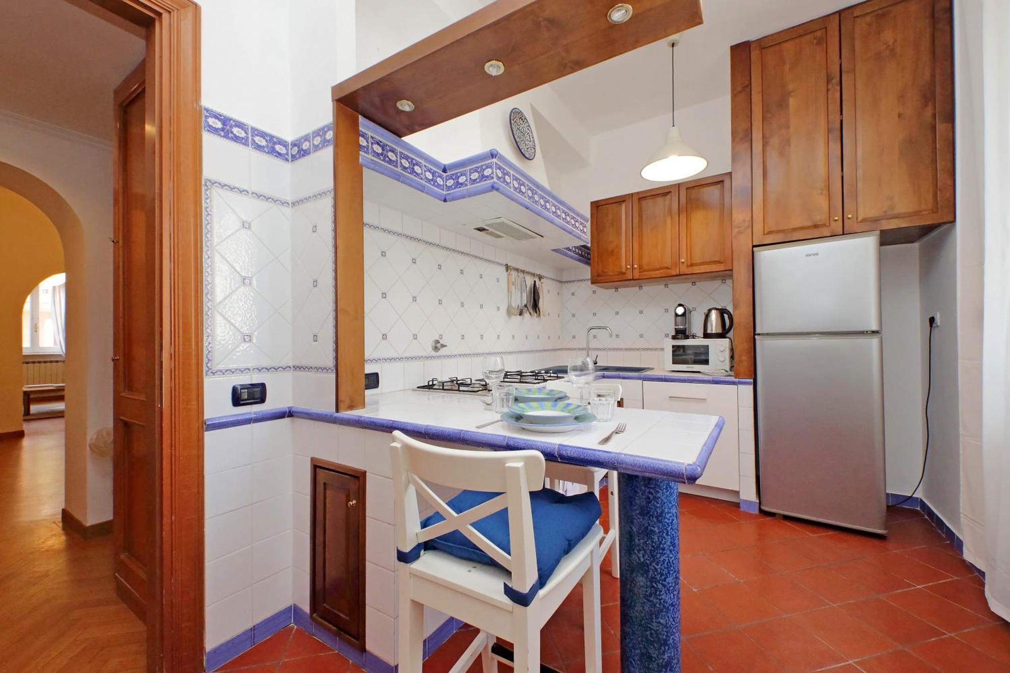 Ych-comfortable 2 Bedrooms Flat Near Colosseum Rome
