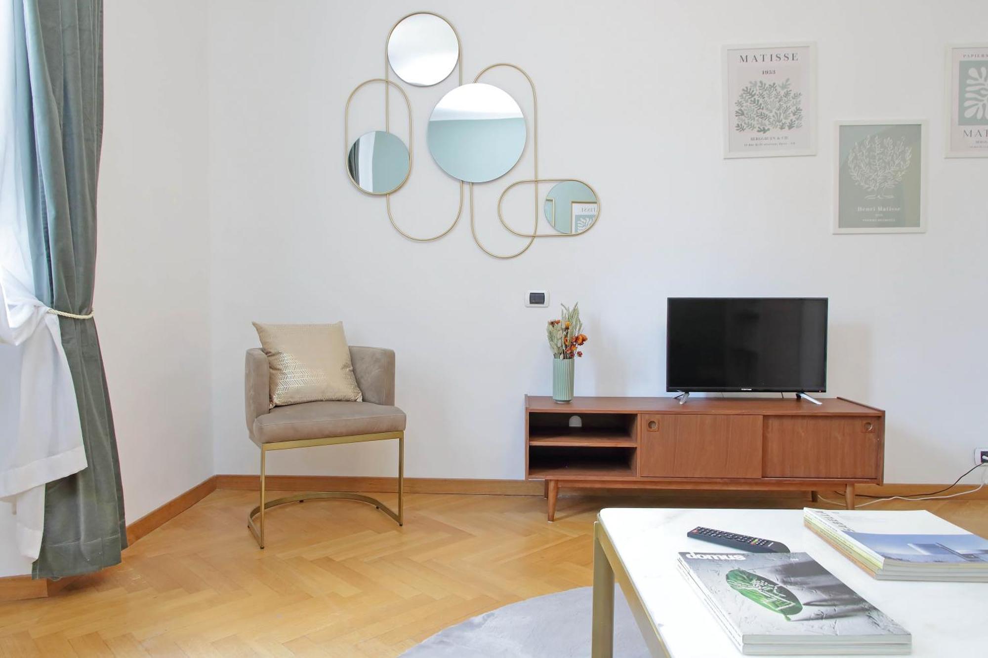 Ych-comfortable 2 Bedrooms Flat Near Colosseum Rome