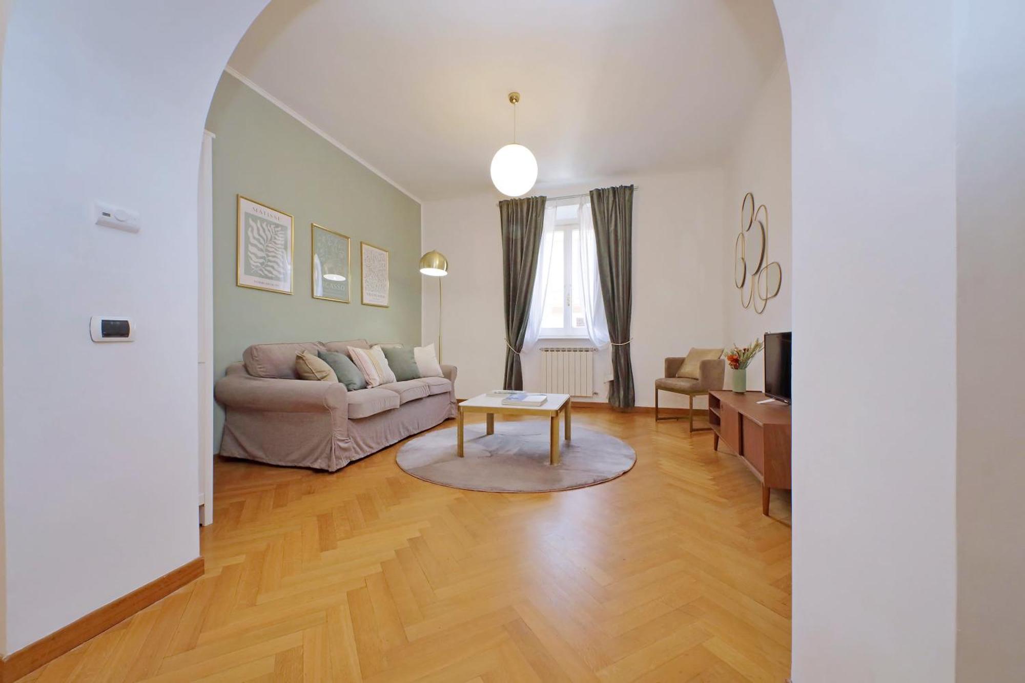 Ych-comfortable 2 Bedrooms Flat Near Colosseum Apartment *