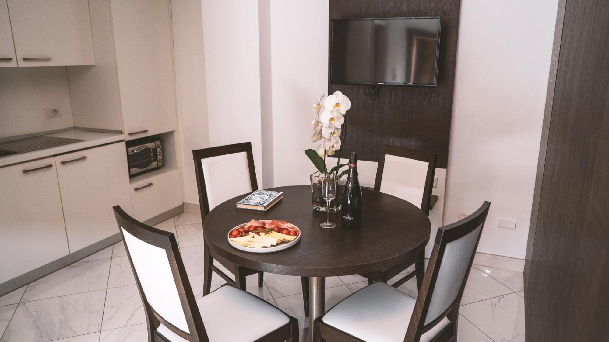 Morin 10 Exclusive Apartment