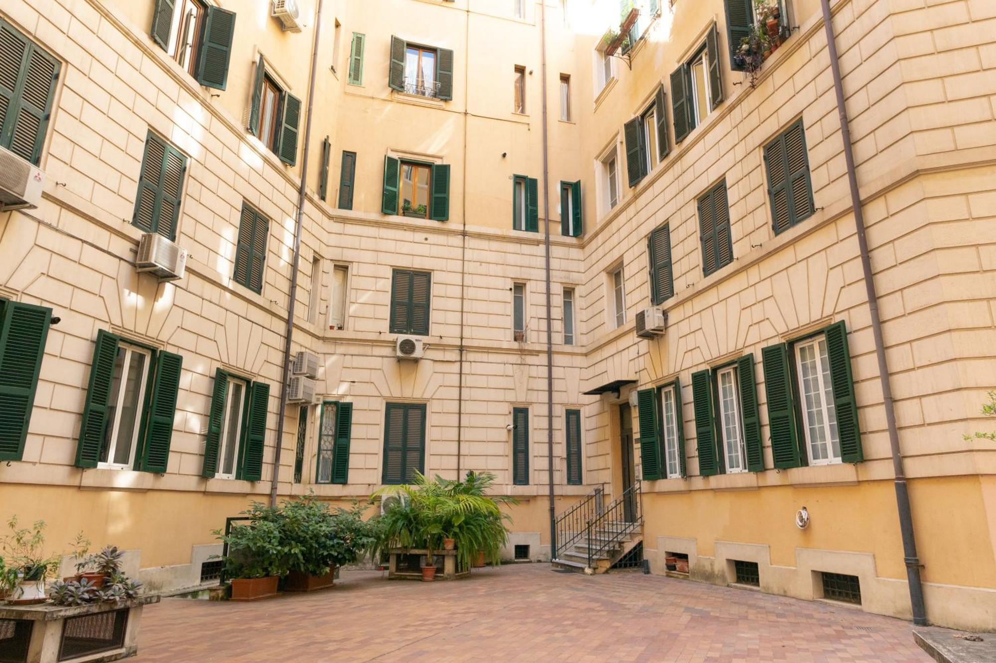 Trastevere Four Seasons Feltre Apartment