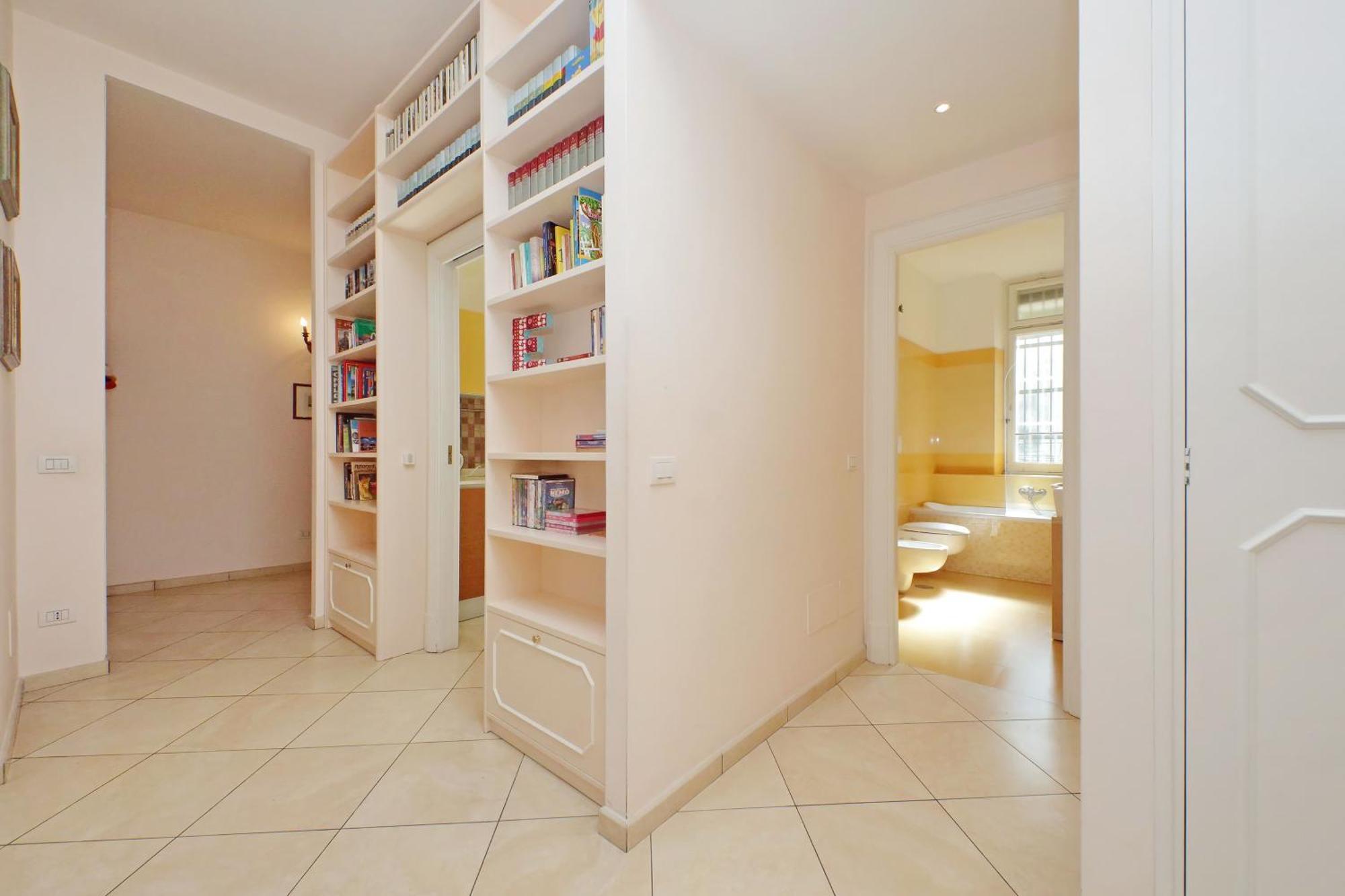 At The Vatican Ottaviano 2 Bedrooms 2 Baths Rome