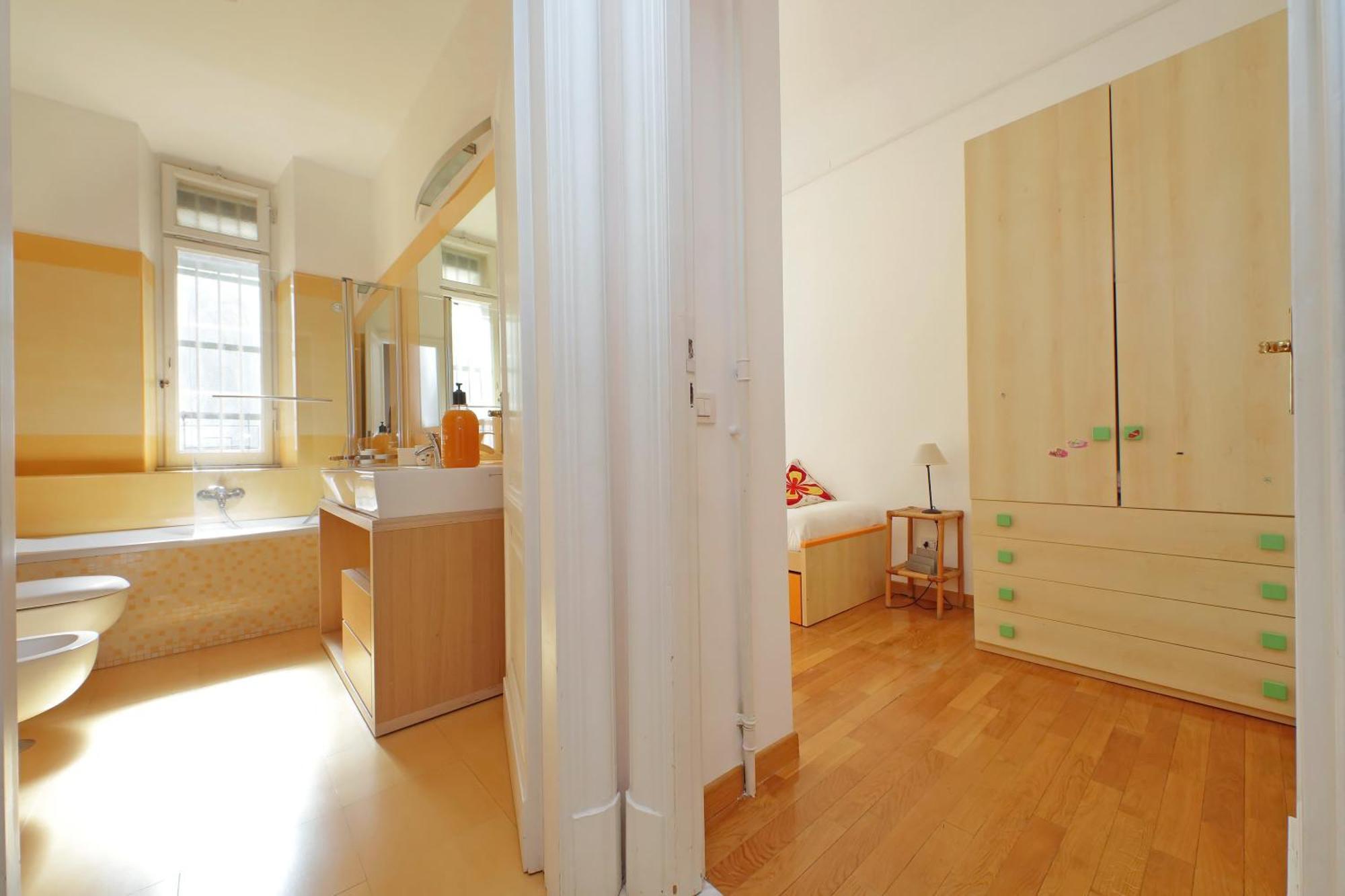 At The Vatican Ottaviano 2 Bedrooms 2 Baths Apartment Rome