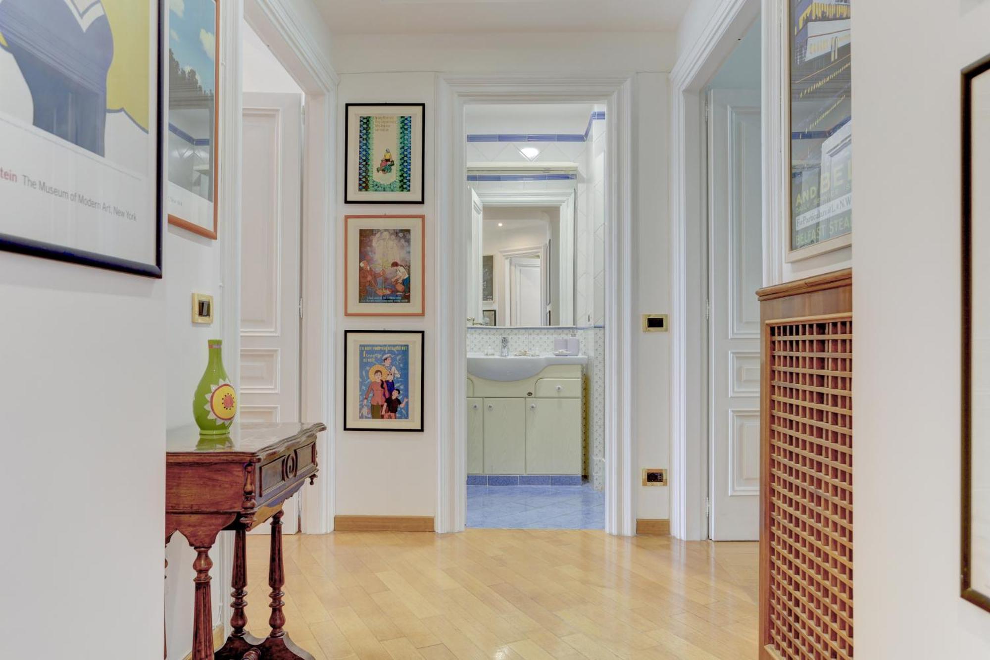 Apartment Colosseo Family Art 3bdr - And Rome