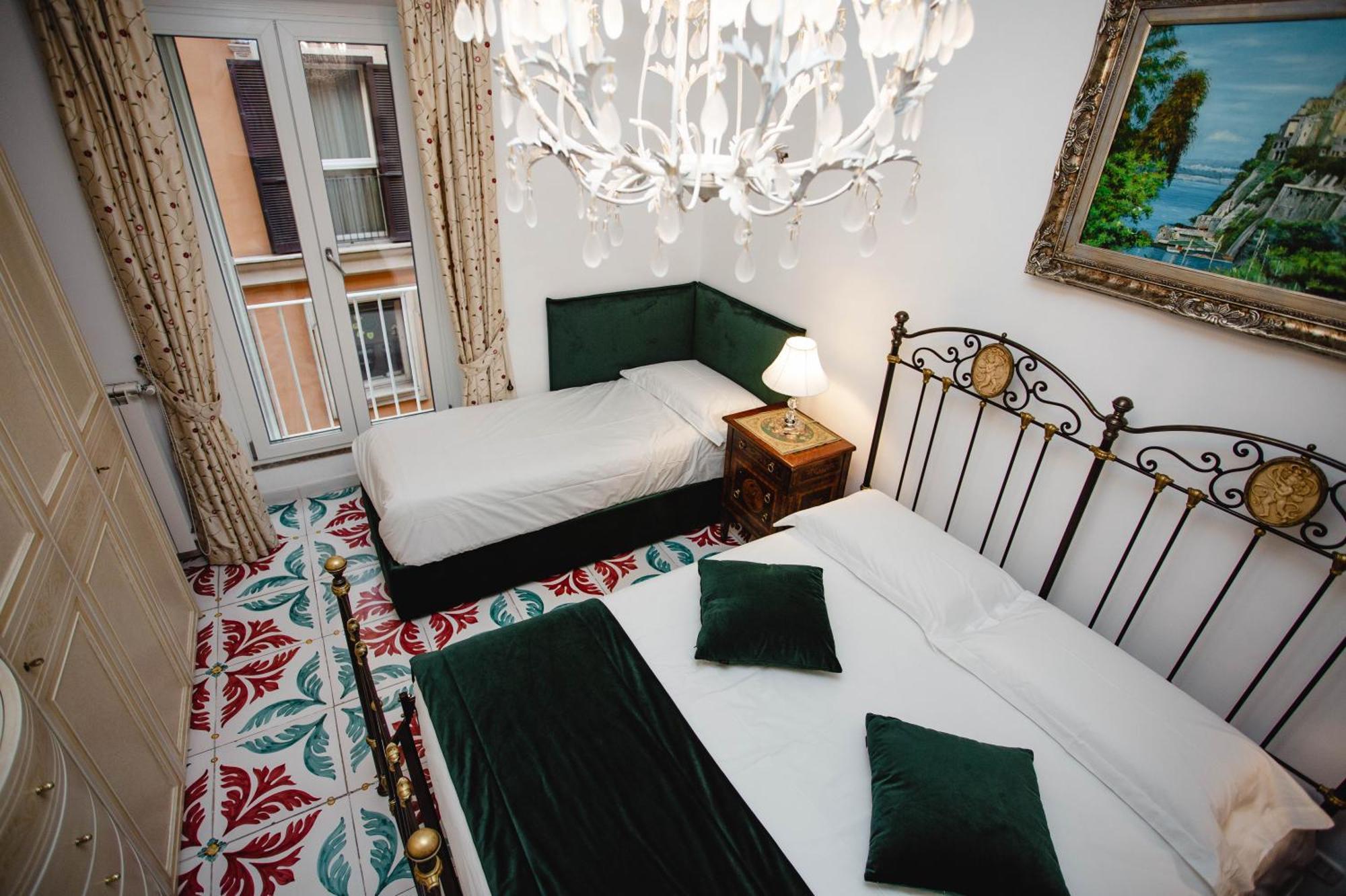 Guest house Delfini Trevi House *