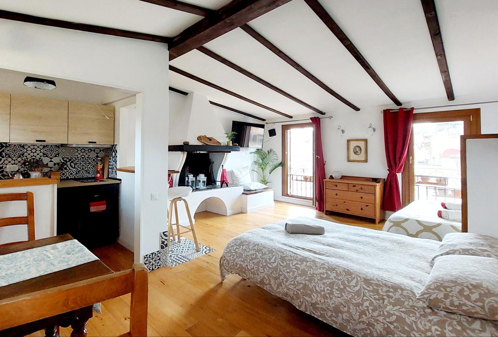 Apartment Mattia's Penthouse - View Over Trastevere Roofs Rome