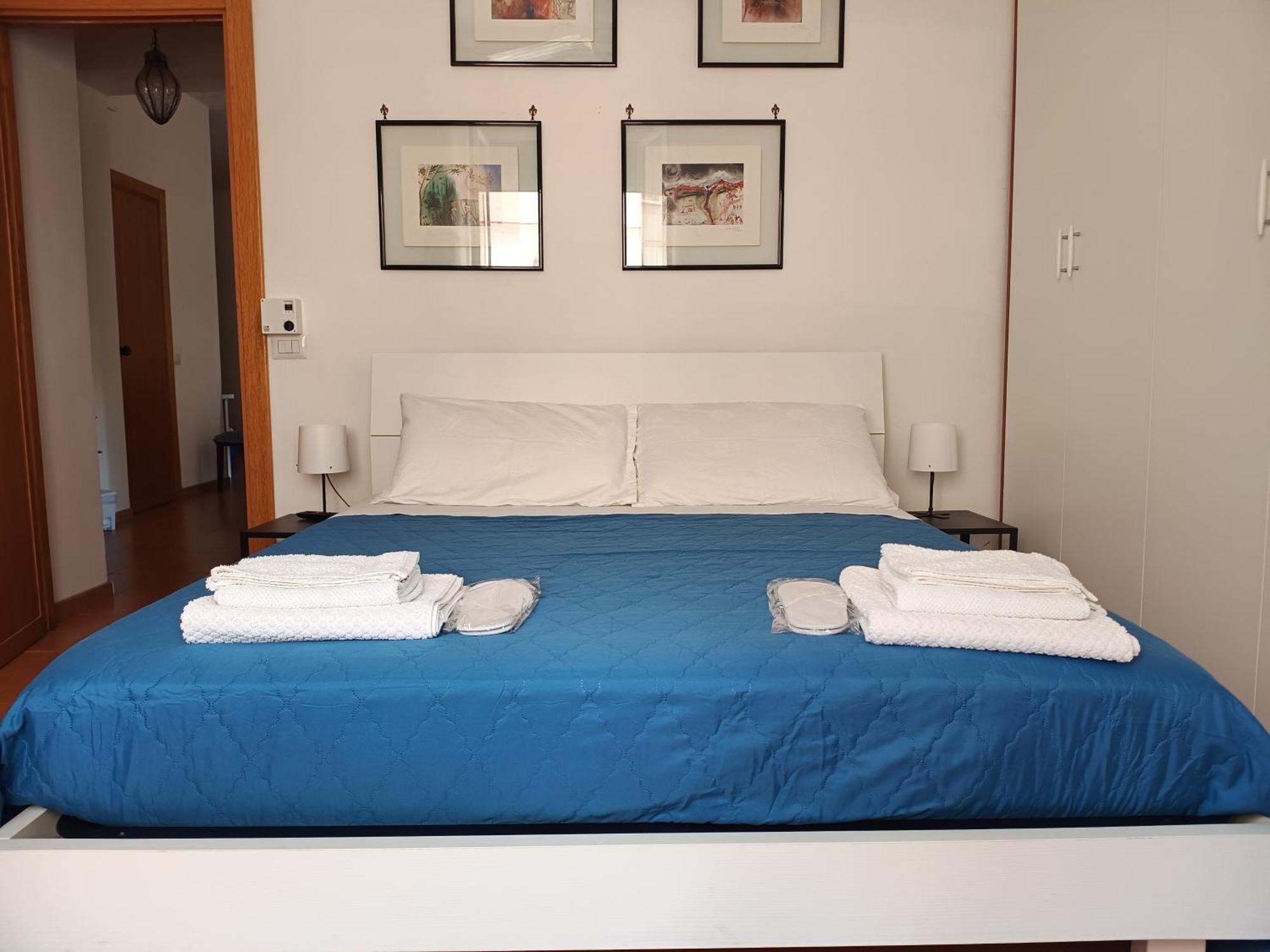 Apartment 20' From St. Peter *