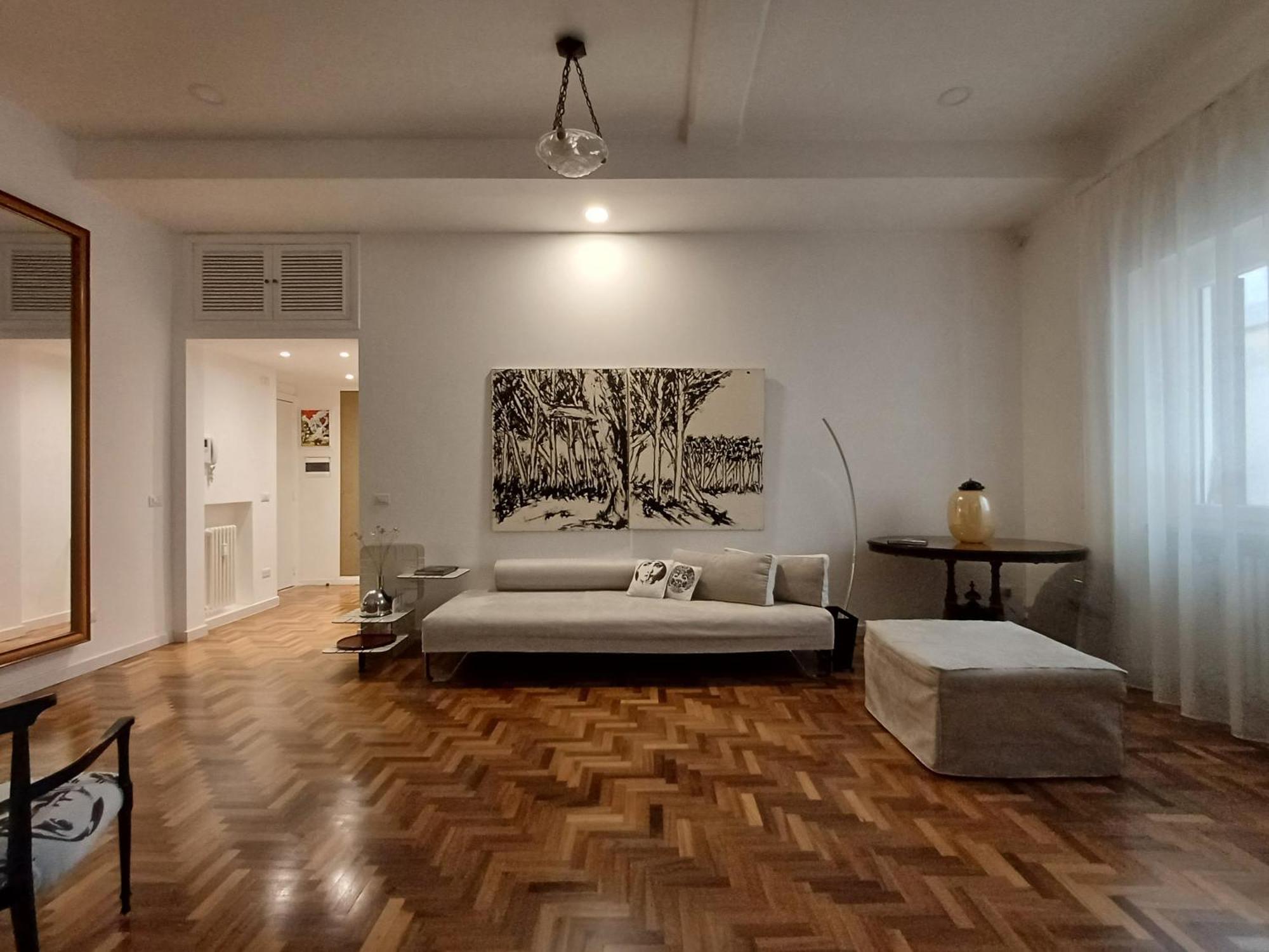 Apartment Piano 2 *