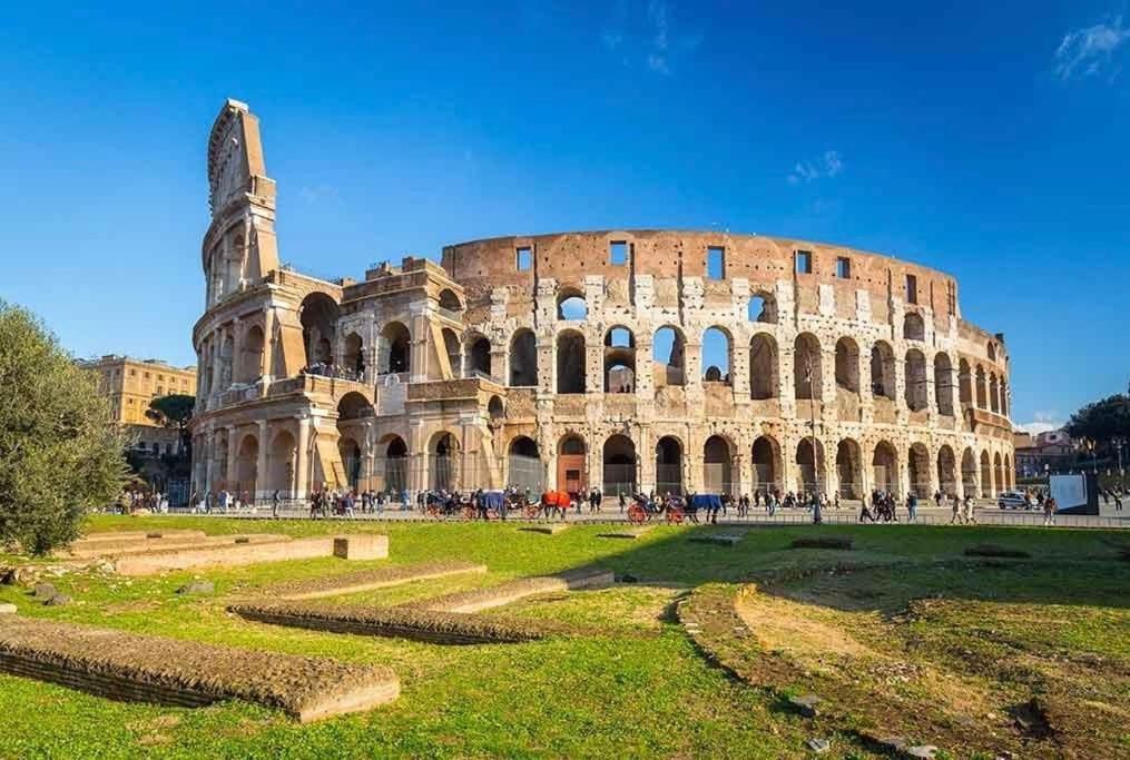 Life Is Colosseo Apartment Rome