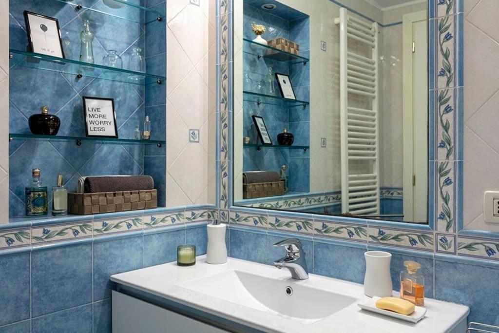 Life Is Colosseo Apartment Rome