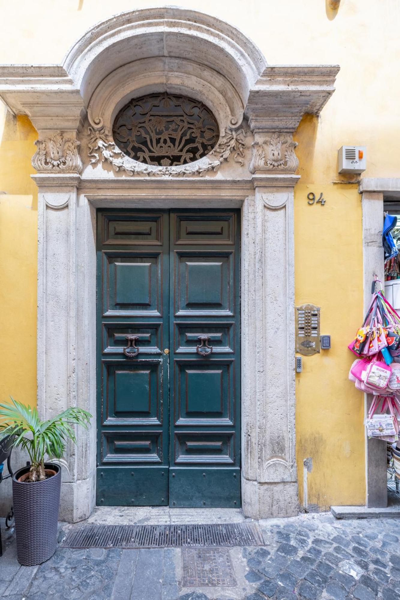 Maison Trevi Apartment *