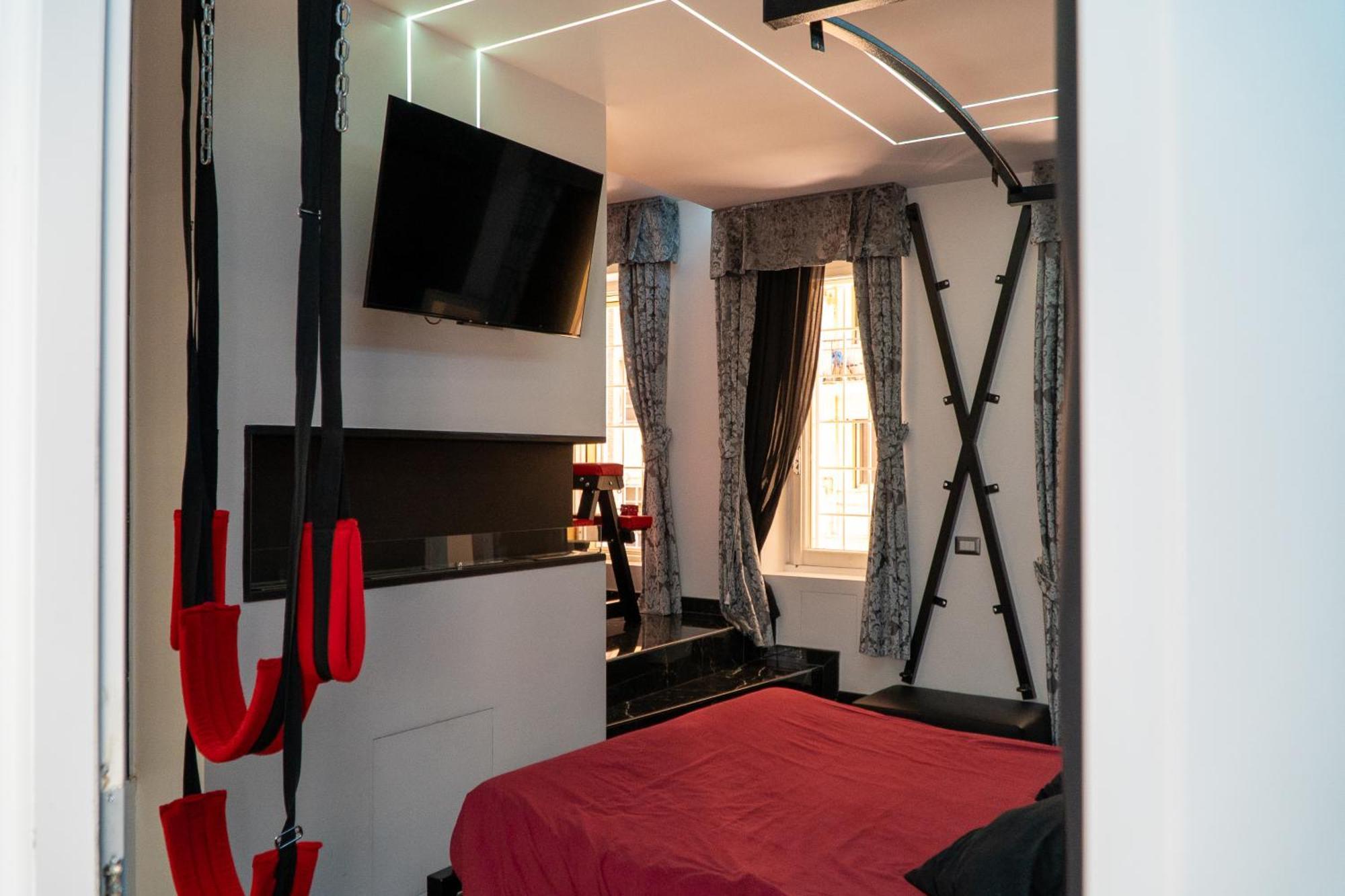 Luxury Bdsm Affittacamere *
