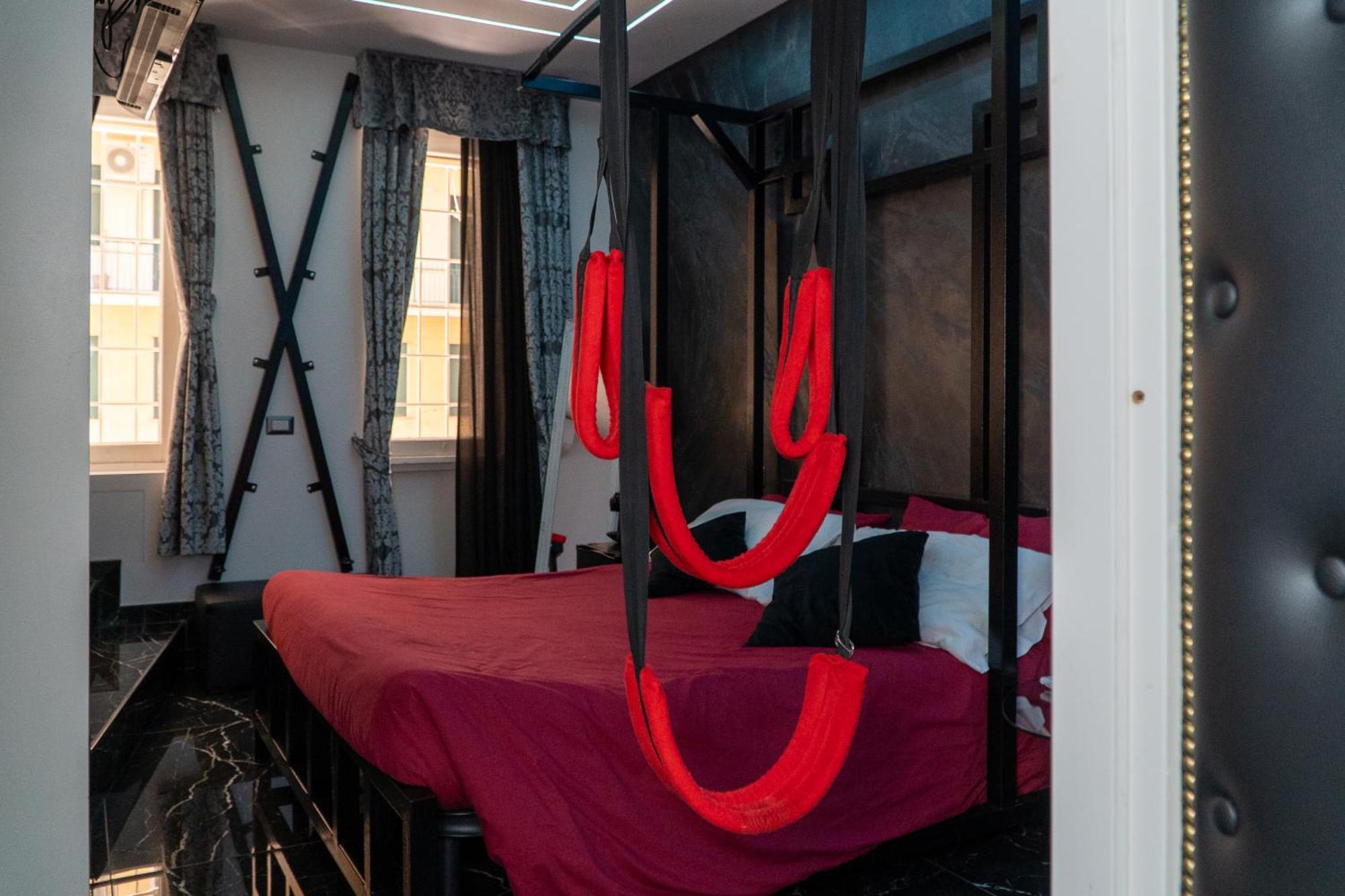 Luxury Bdsm Affittacamere Roma