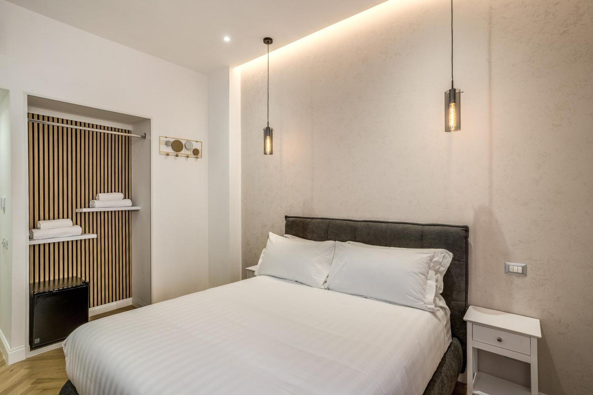 Vatican Eagle Guest house *