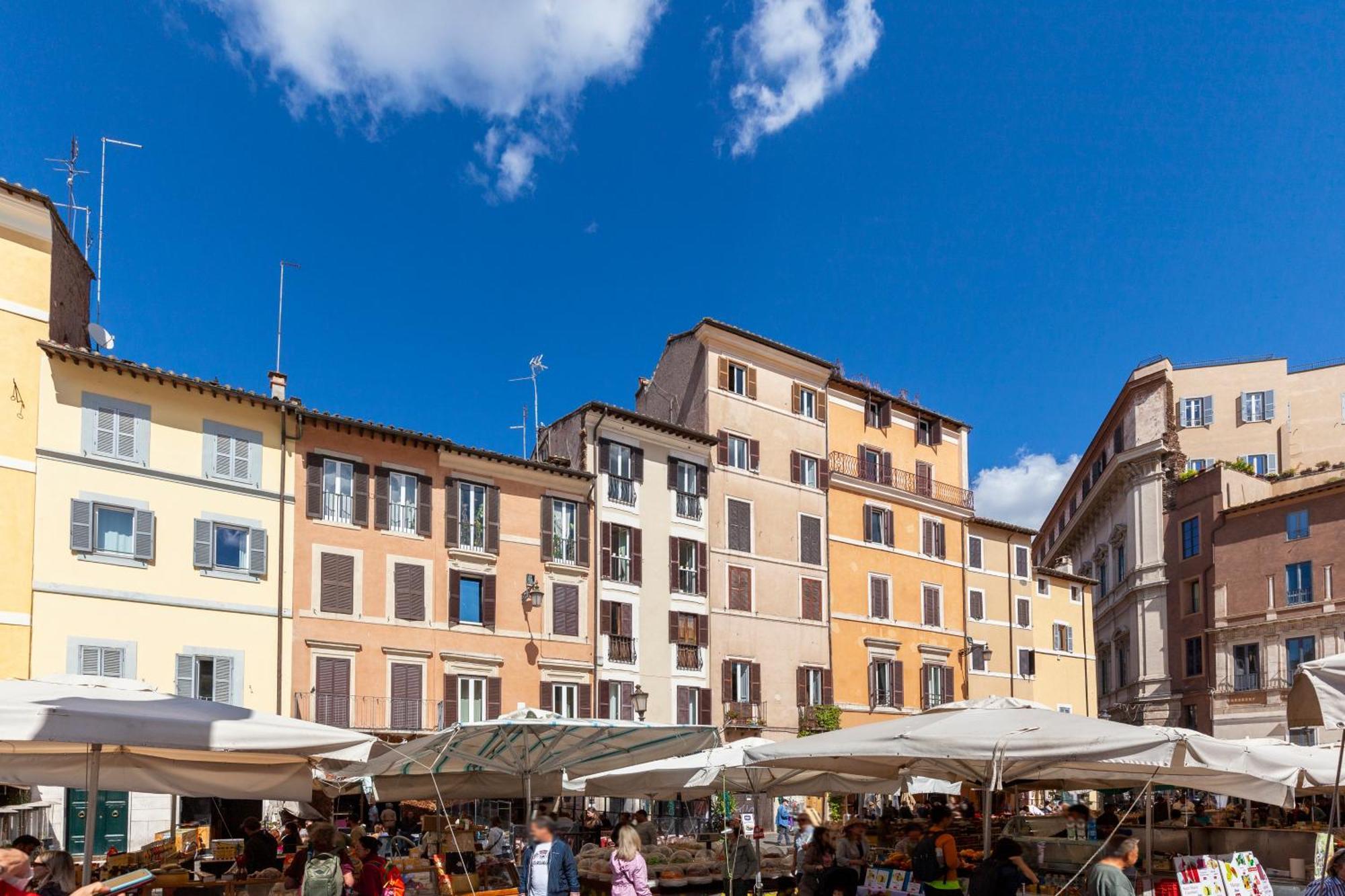 Campo Dei Fiori *