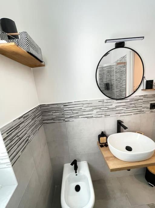 Apartment A Casa Di Amici - Delizioso A 15 Minuti Dal Cuore Di Rome
