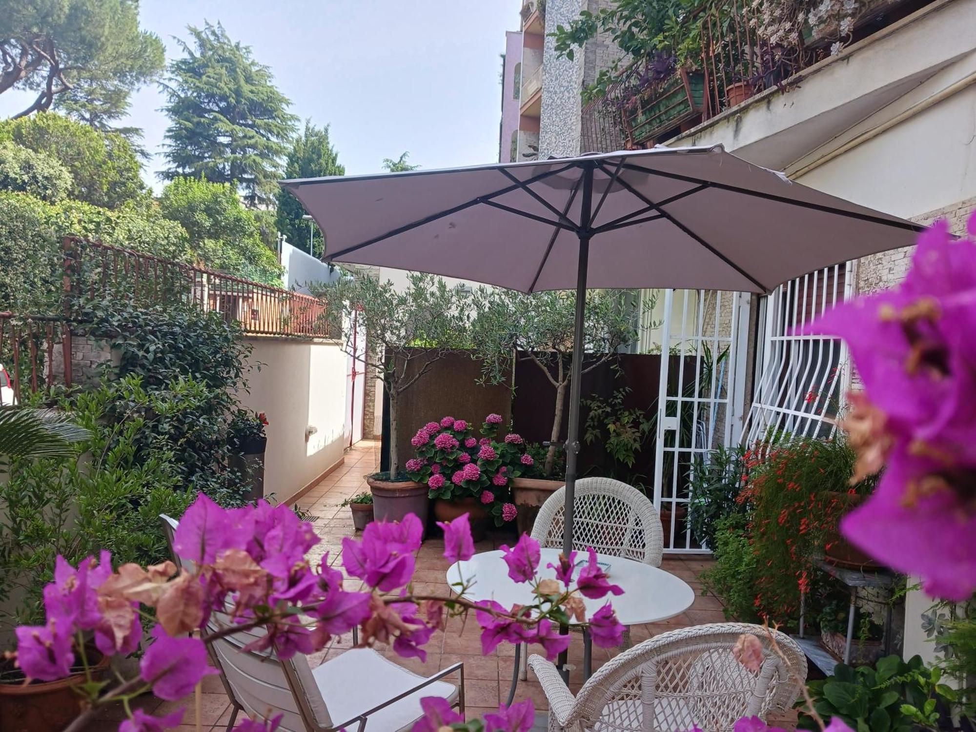 Apartment Garden House Rome