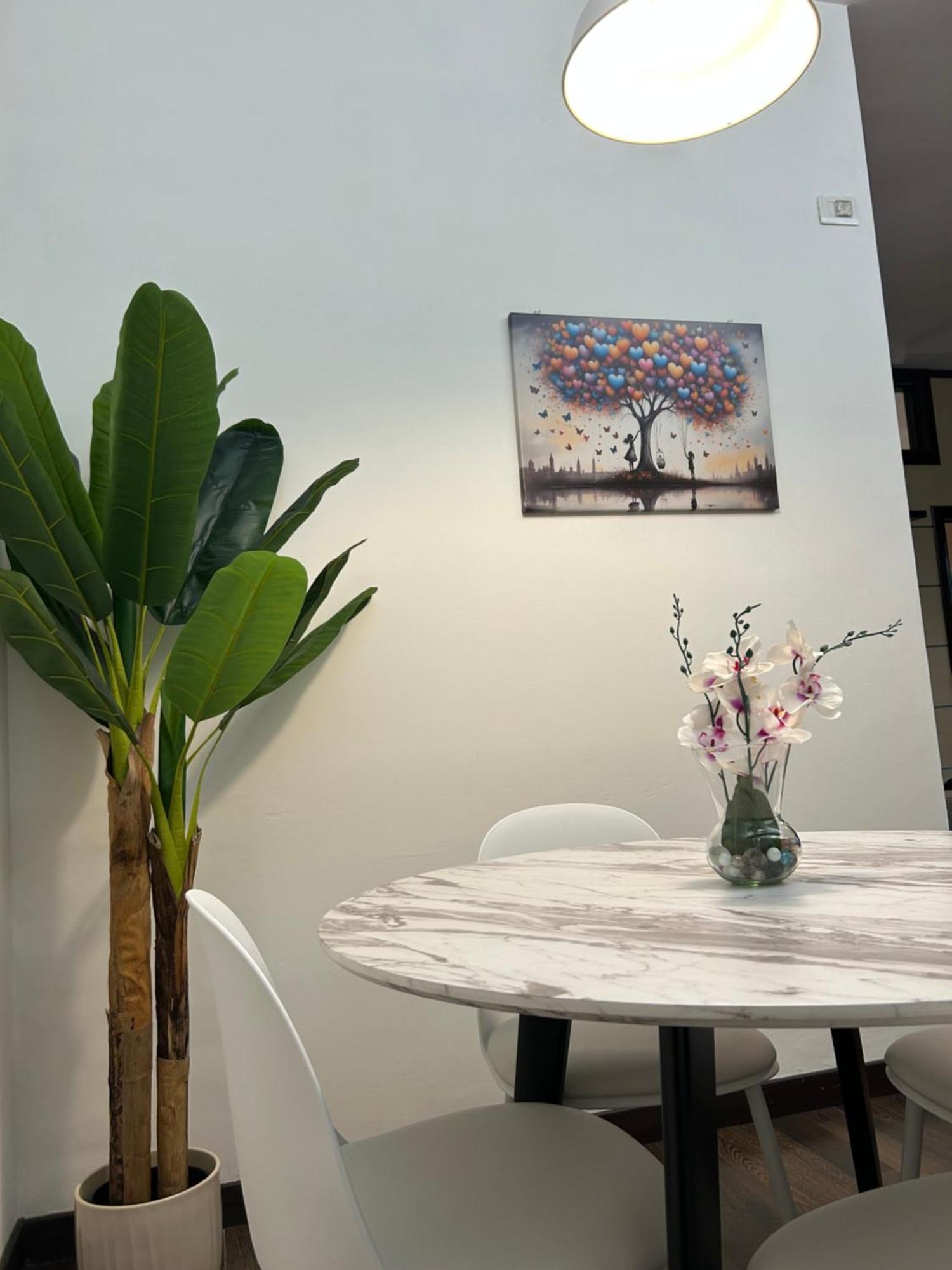 Candelor's House - & Garden Trastevere Apartment *
