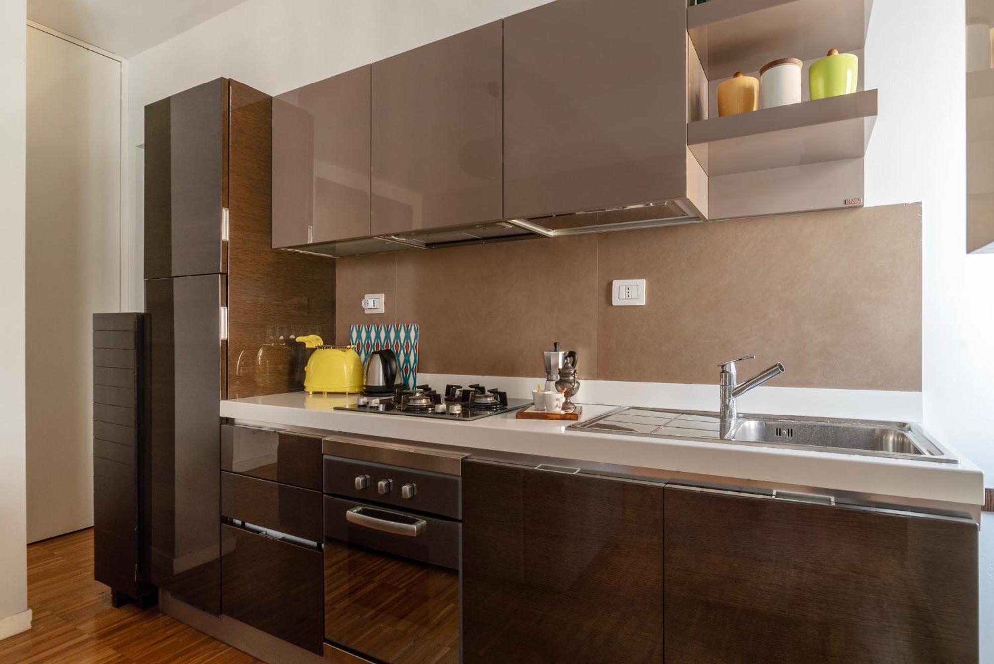 Apartment Chic At Magnagrecia