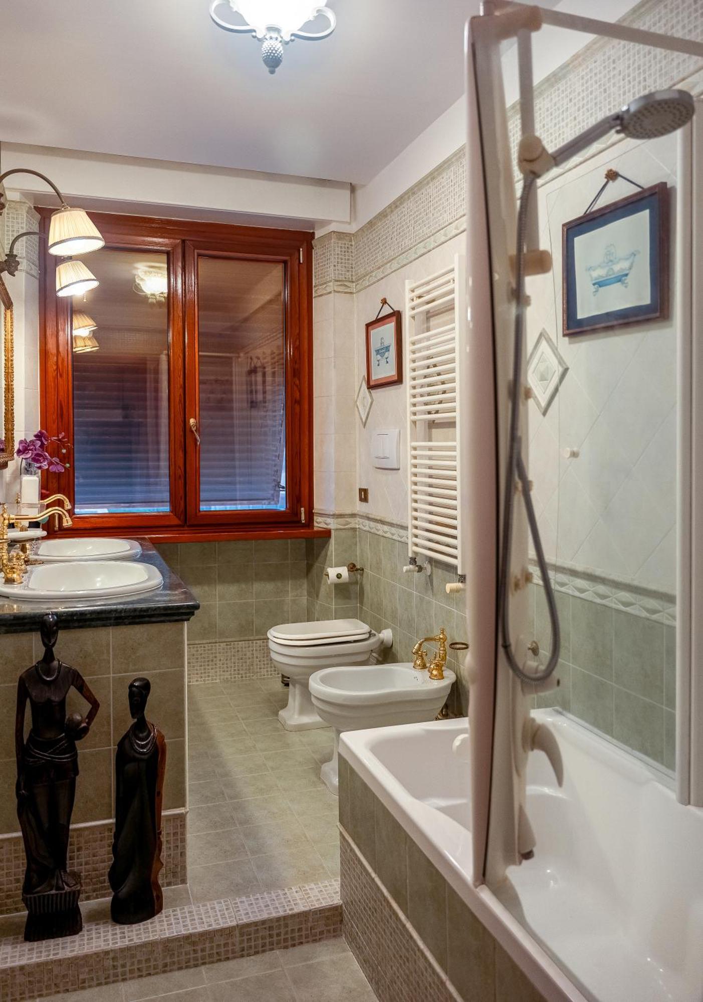 Guest house Regal House Navigatori 23 Rome