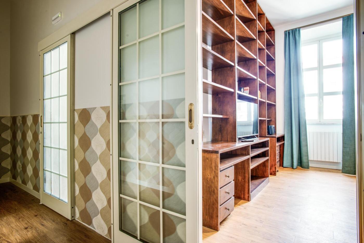 Apartment Lovely In - Volturno *