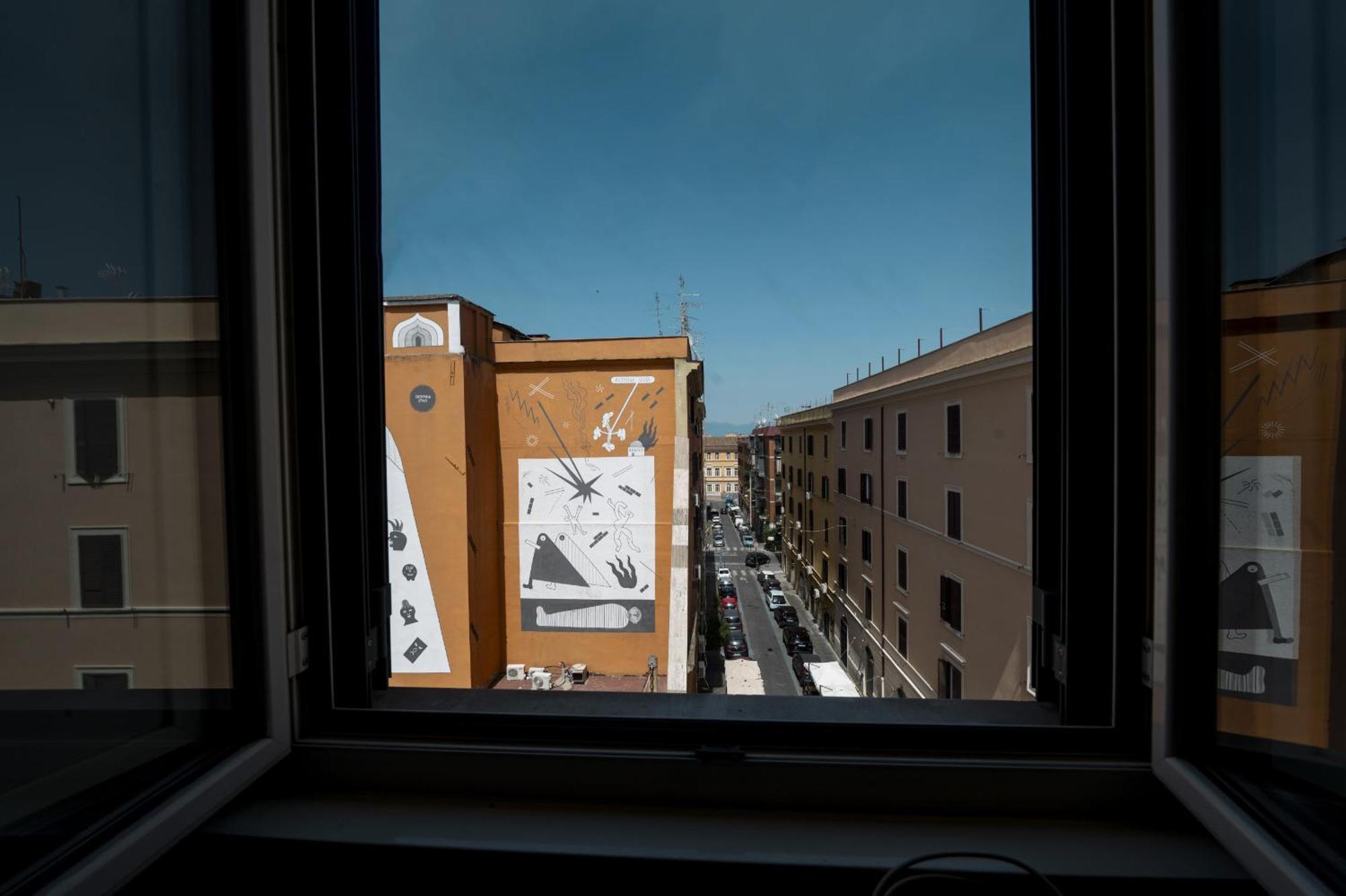 Bright And Lovely In San Lorenzo * Rome