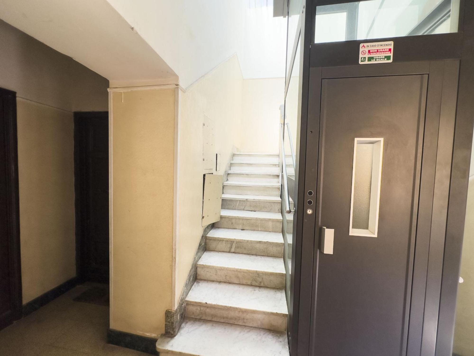 Bright And Lovely In San Lorenzo Apartment