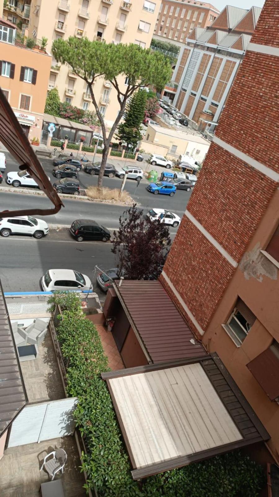 Pm 81 Via Gregorio Vii Apartment