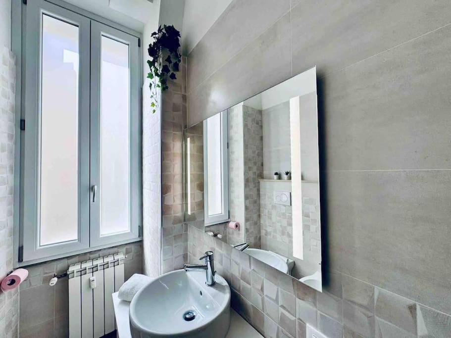 Apartment La Dolce Dimora Di Re Di Per Due Persone Rome