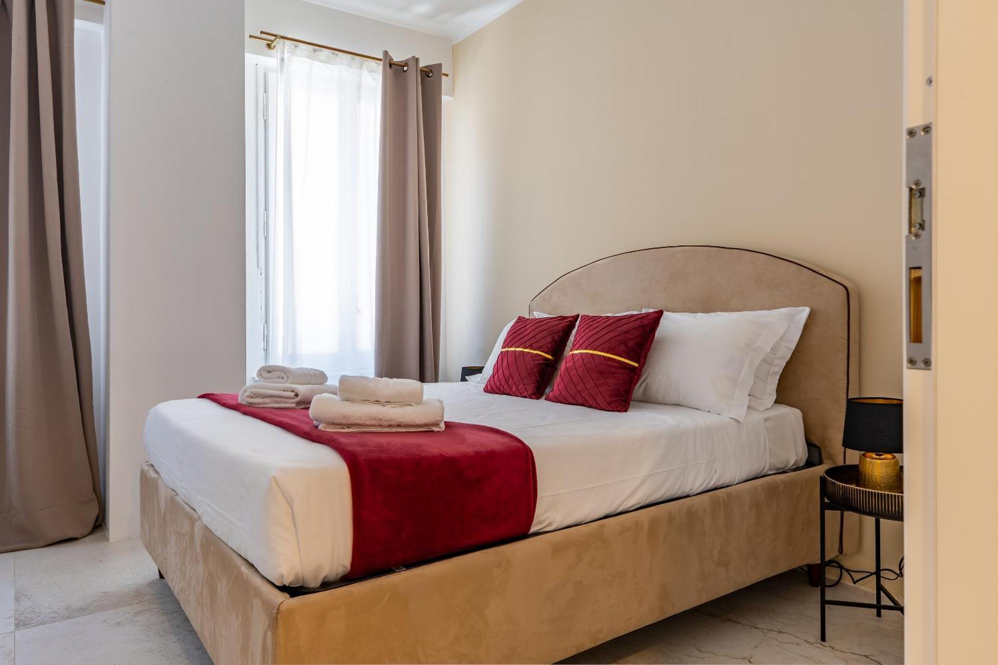 Decimo Meridio- At Spanish Steps- Guest house