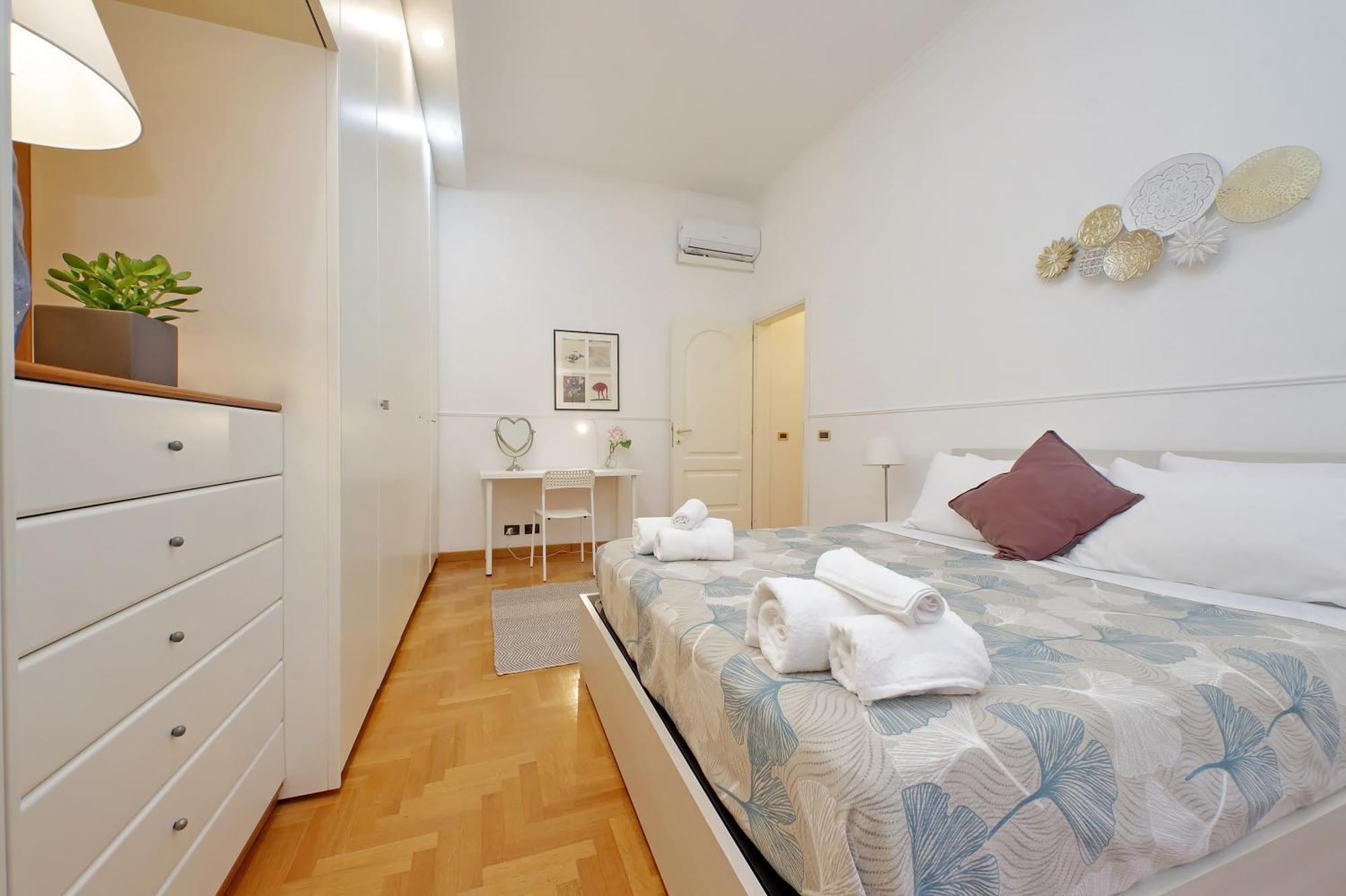 Apartment A 10 Minuti Da Fontana Di Trevi - Casa Signorile *