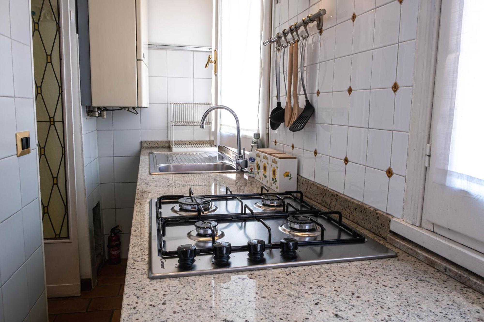 La Casa Di G - A Pochi Passi Dal Colosseo! - Affascinante E Confortevole Oasi Nel Quartiere Monti * Rome