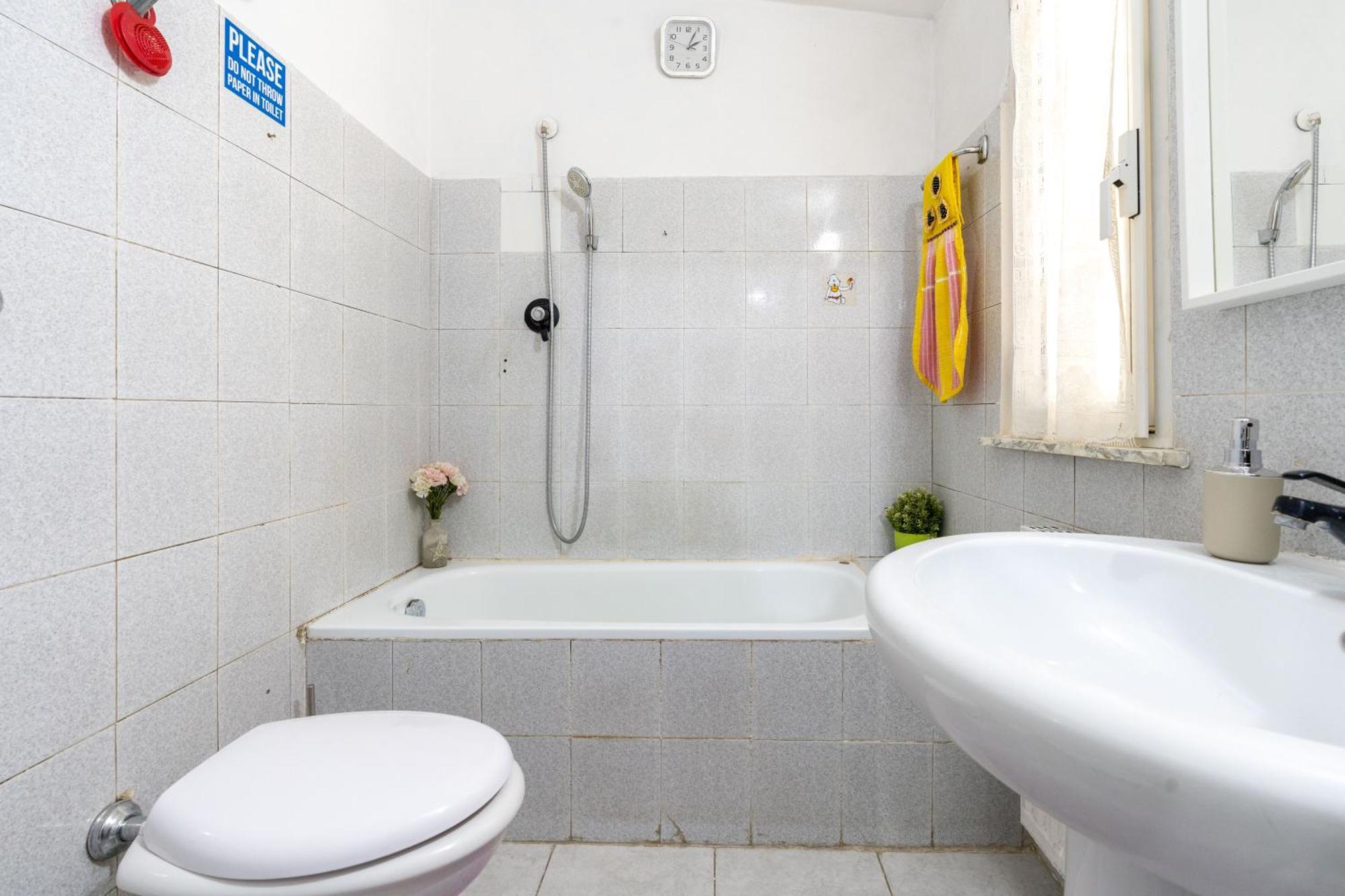 Holiday home House - Free Wifi - Secret Garden
