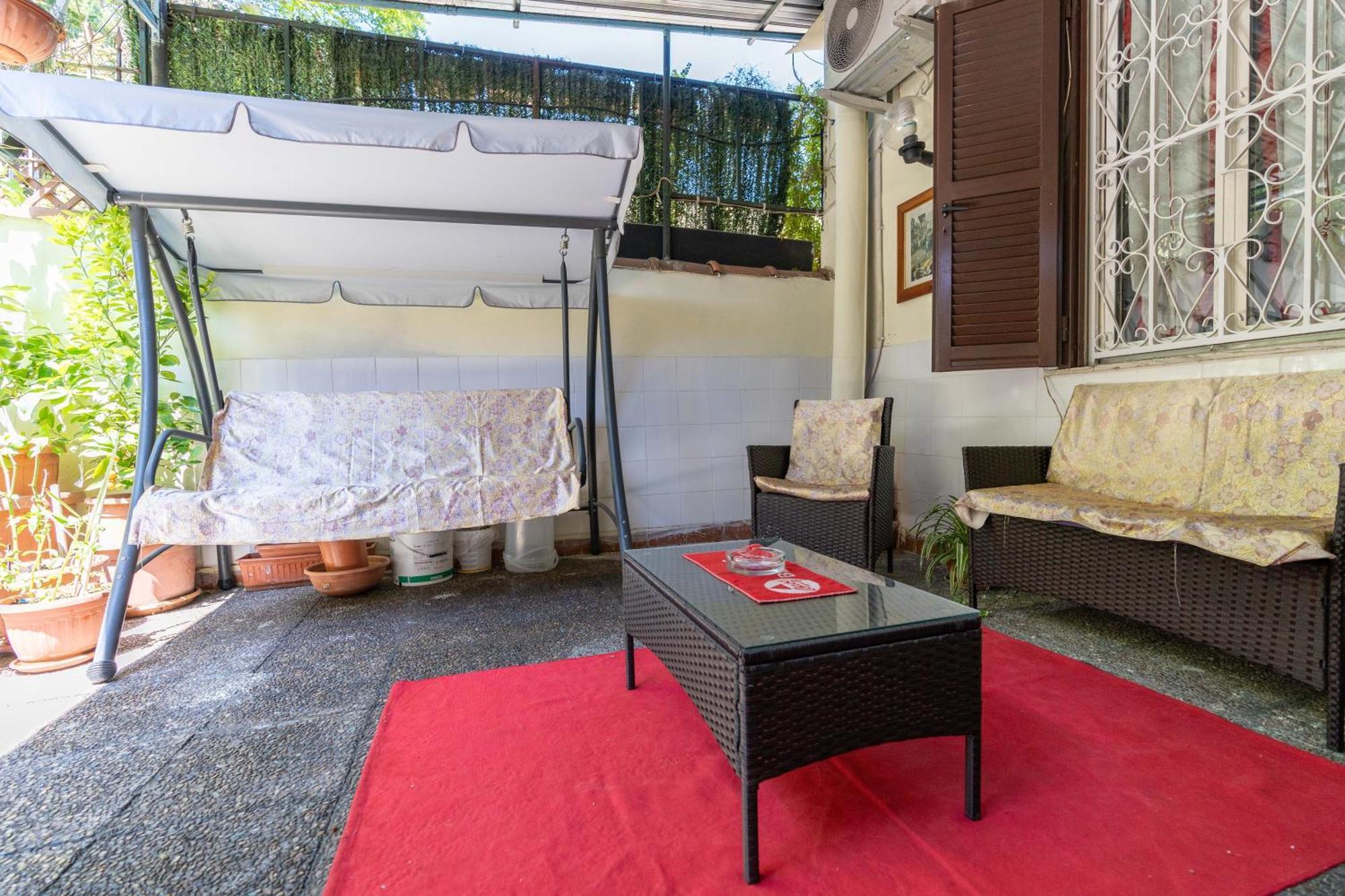 House - Free Wifi - Secret Garden Holiday home *