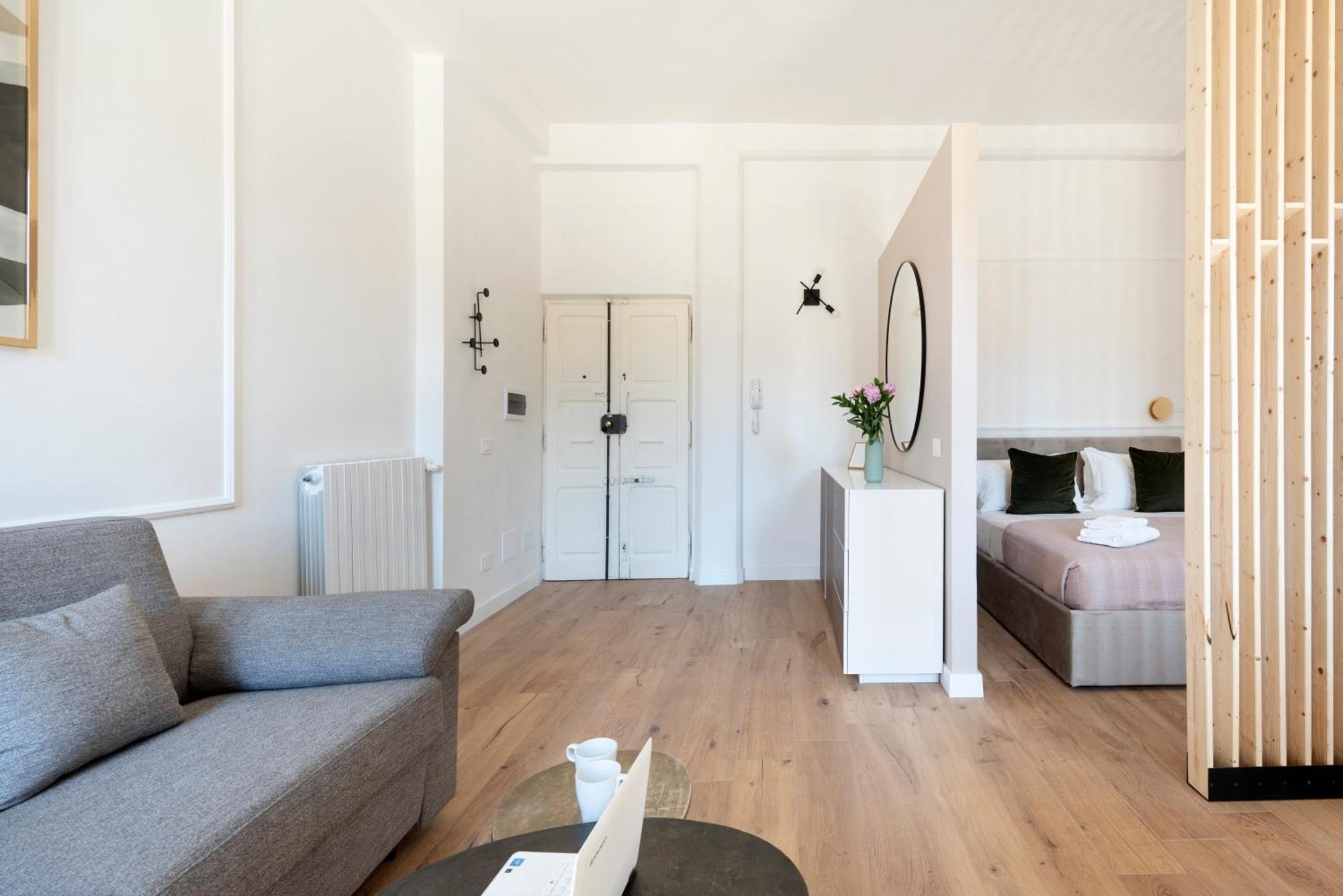 White Flat 60 -san Lorenzo- *