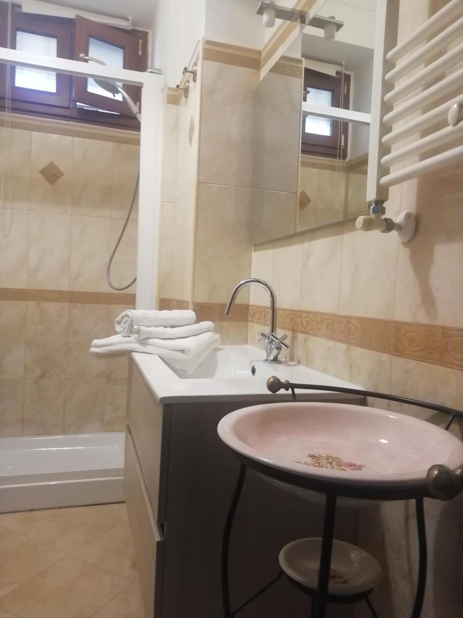 Domus Albanella Apartment *