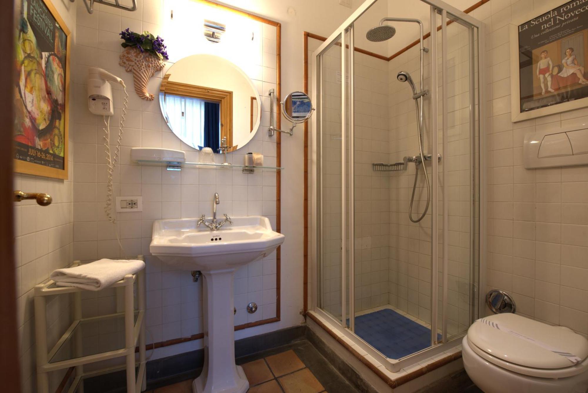 Hotel Cairoli 4*