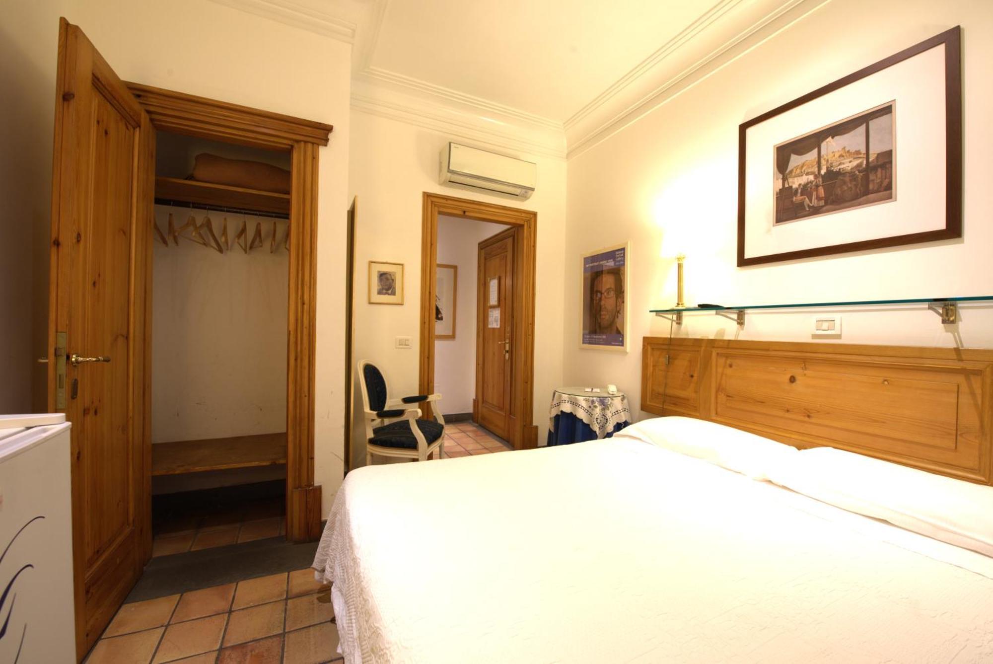 Hotel Cairoli Rome