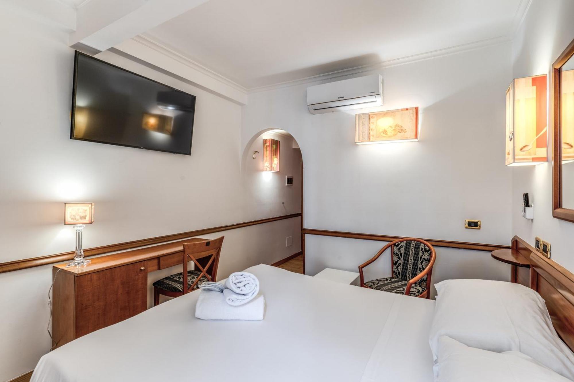 Santa Prassede Hotel Rome