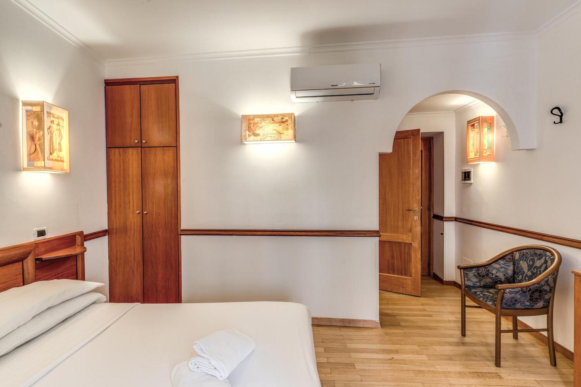 Santa Prassede Hotel