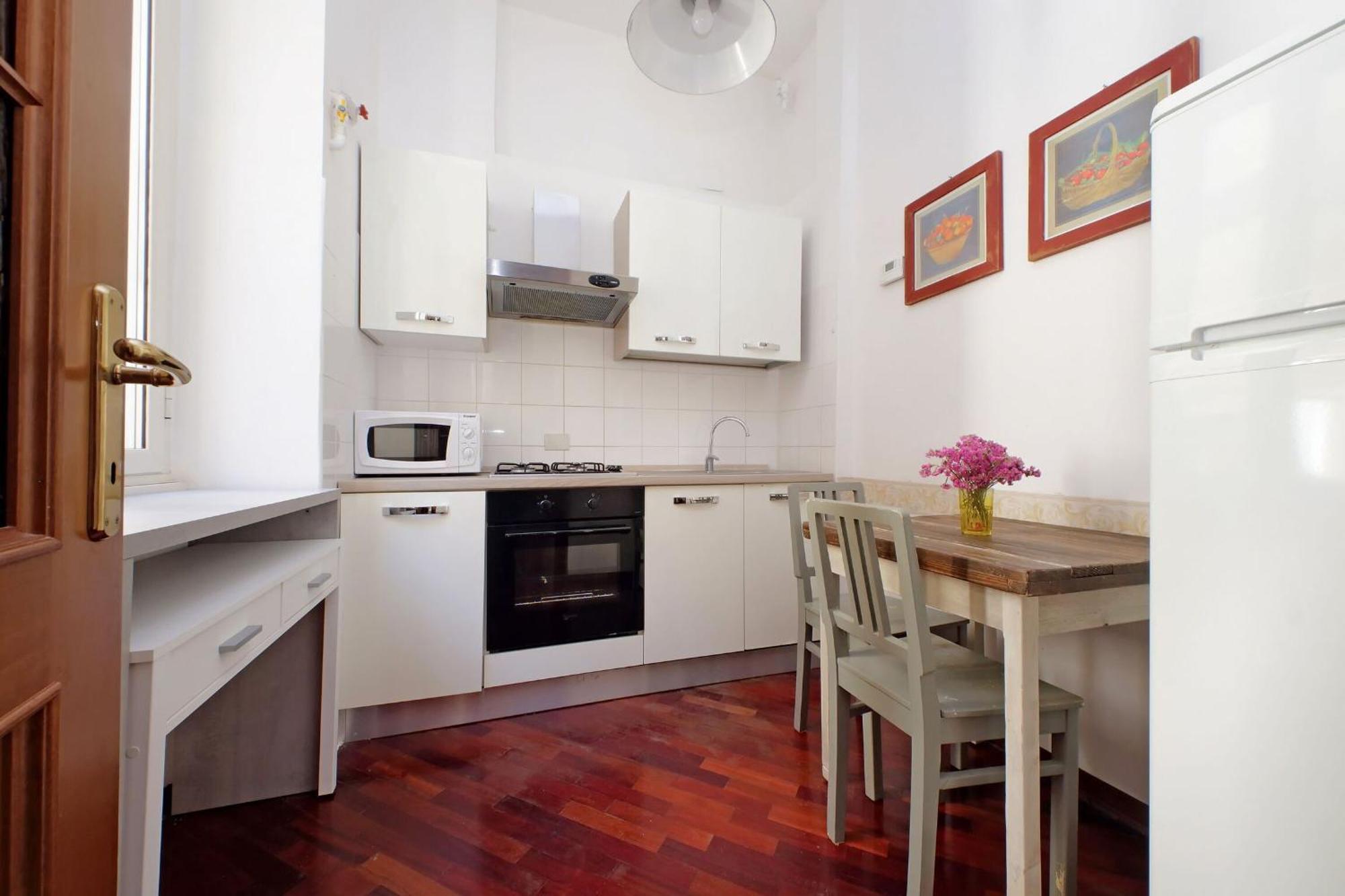 Apartment 1 Bd With Balcony San Giovanni By Halldis *