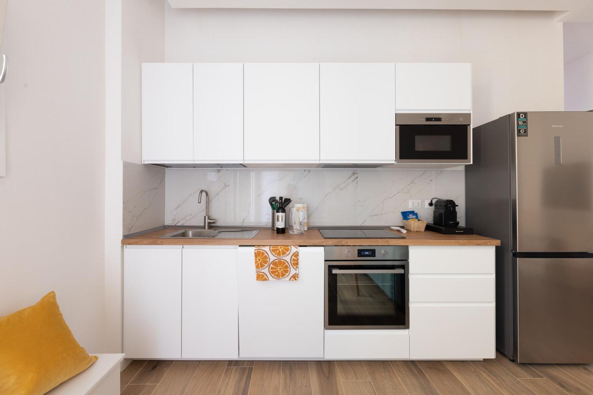 Alba Terrace - Modern Close To Metro Apartment