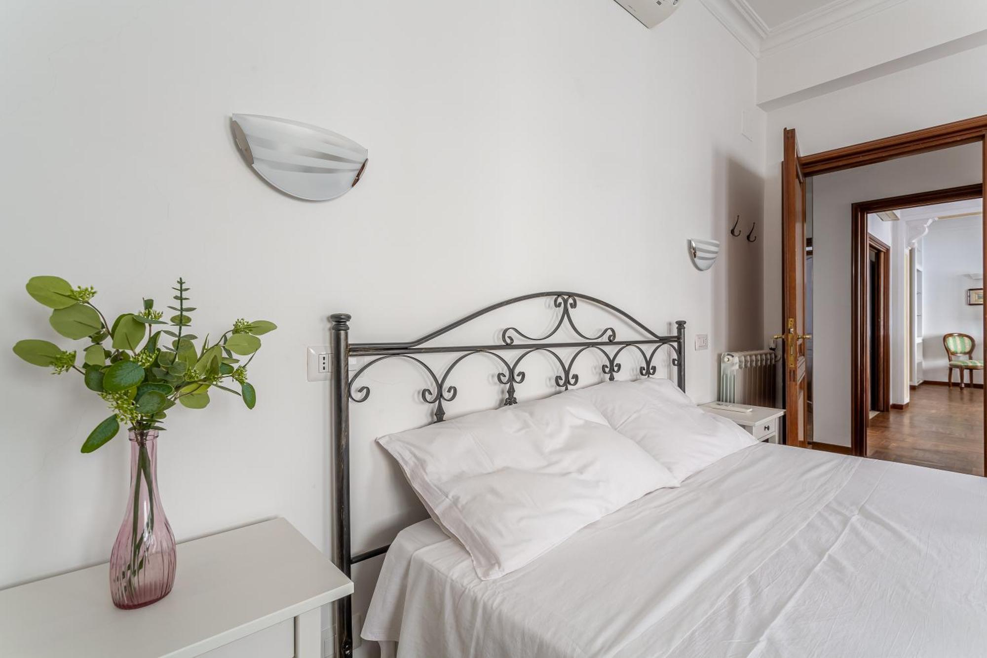 Apartment Iflat Vatican Spacious With Terrace *