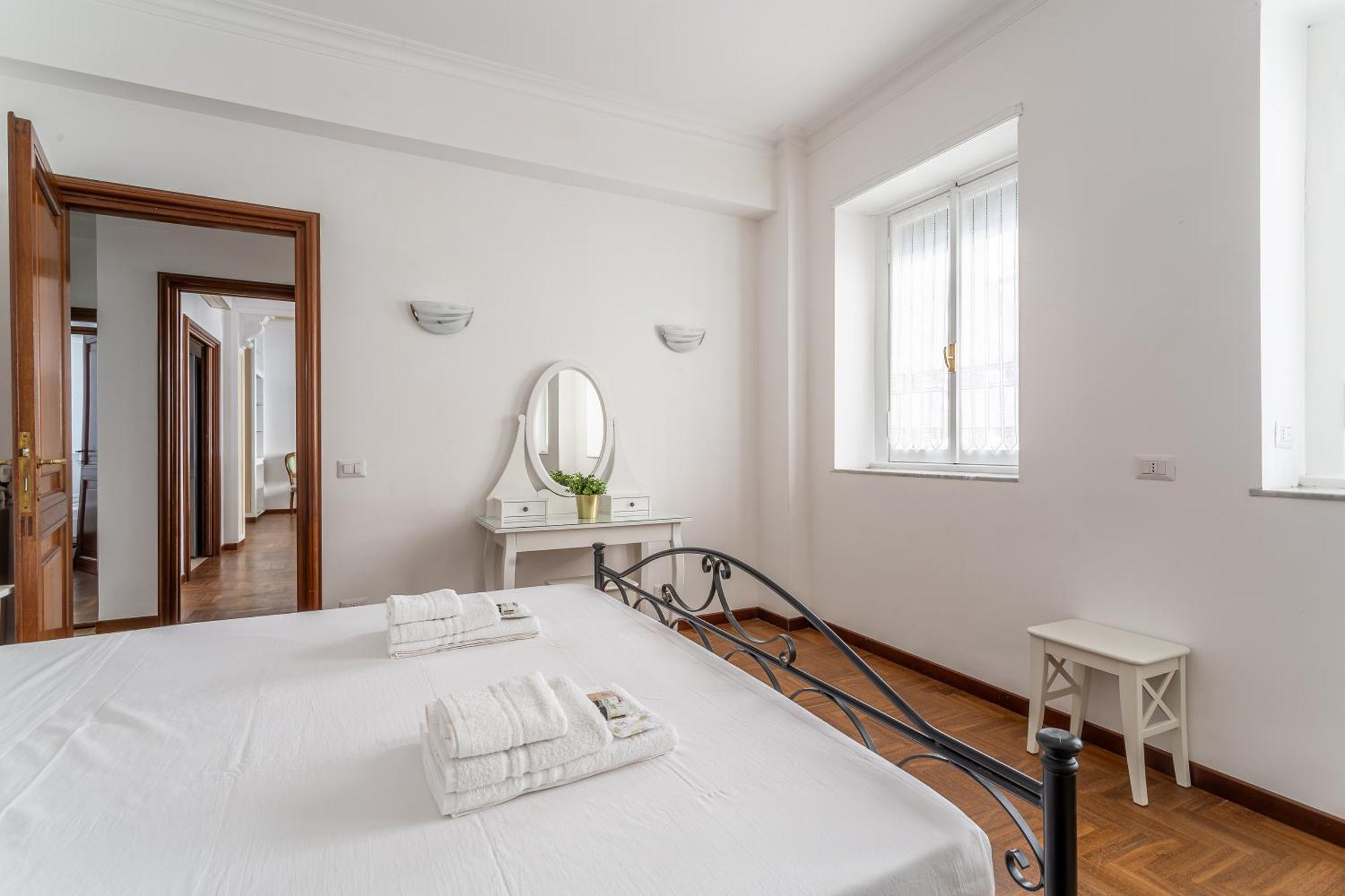 Apartment Iflat Vatican Spacious With Terrace Rome