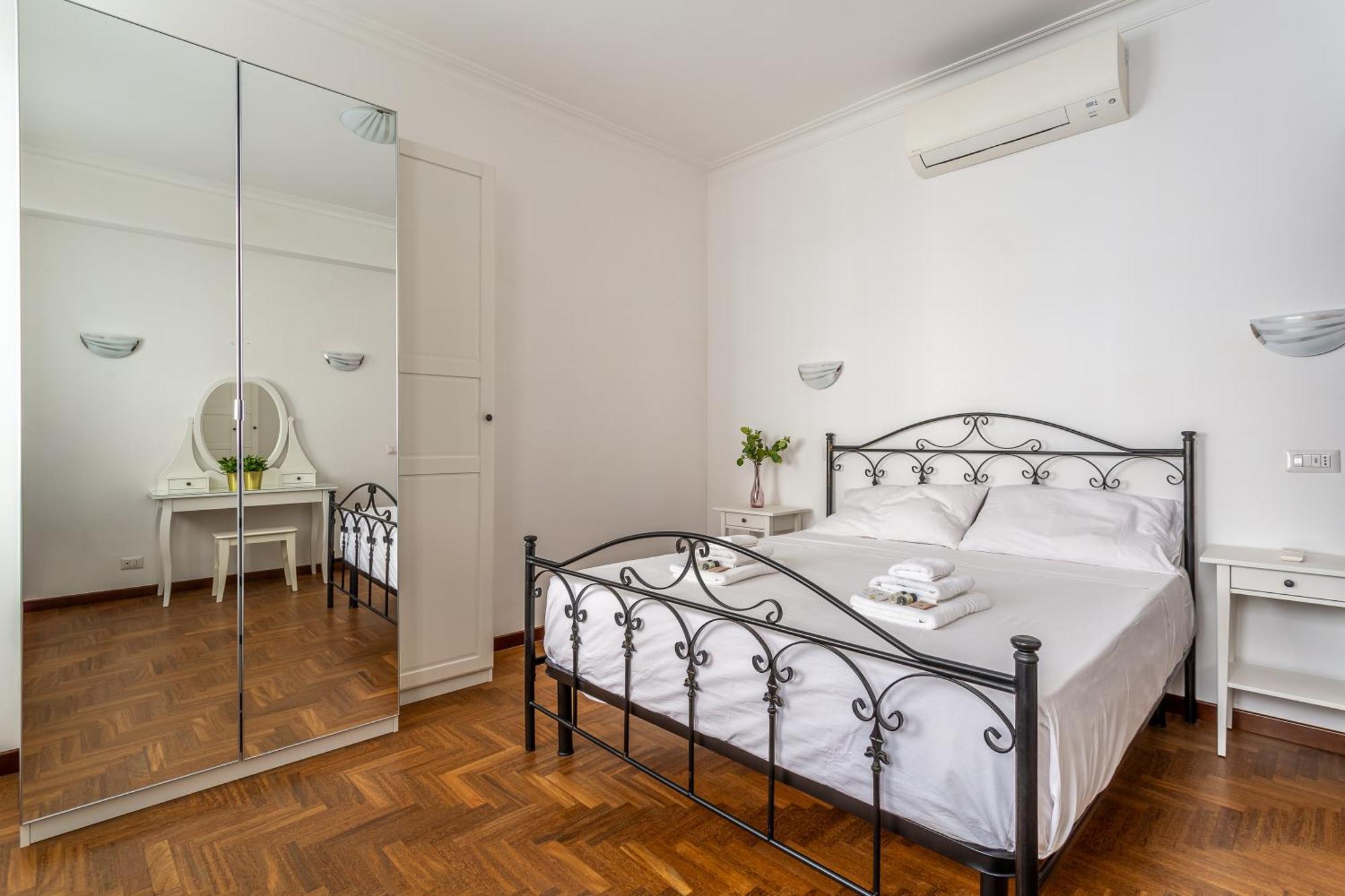 Apartment Iflat Vatican Spacious With Terrace