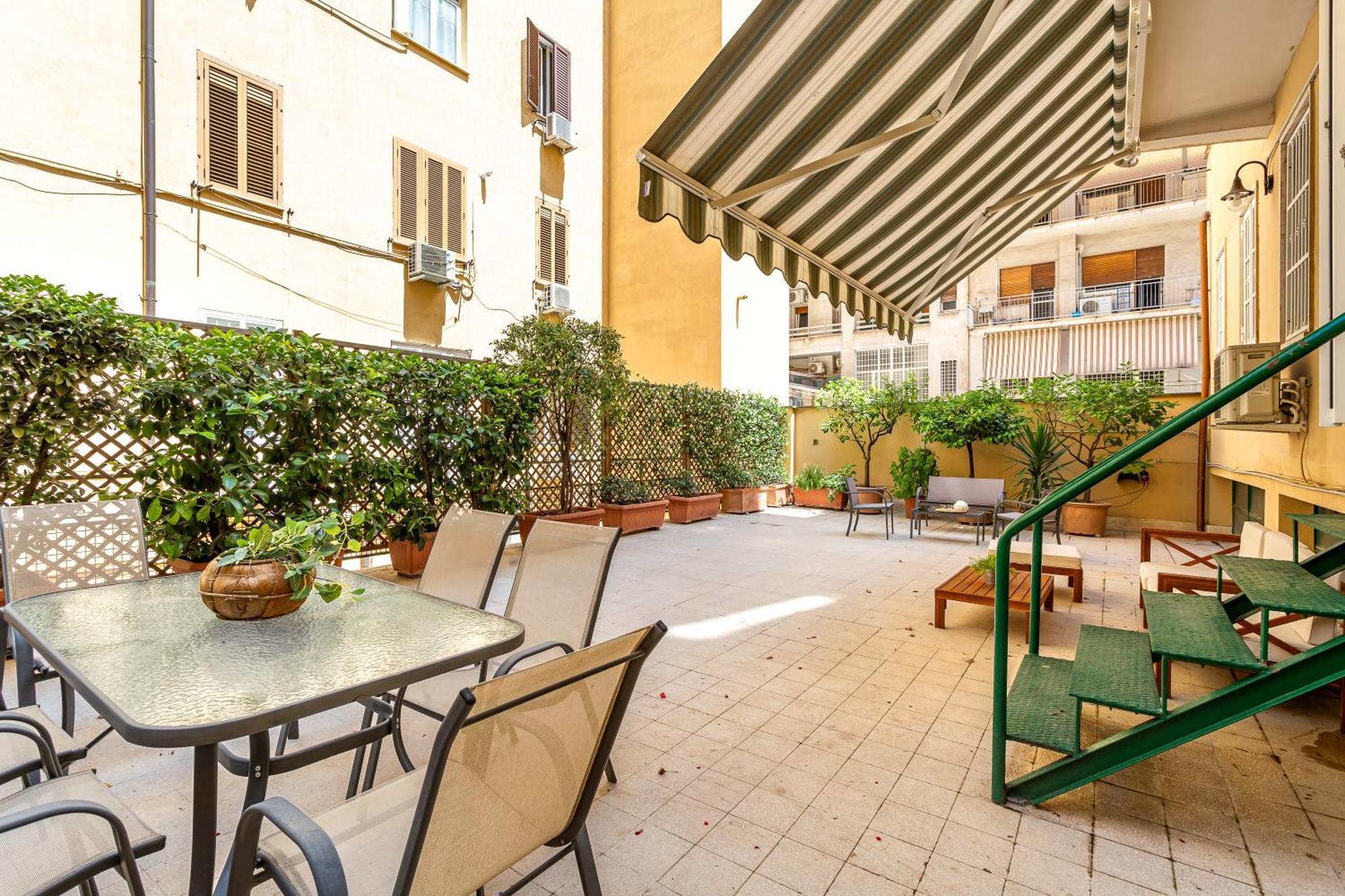 Apartment Iflat Vatican Spacious With Terrace