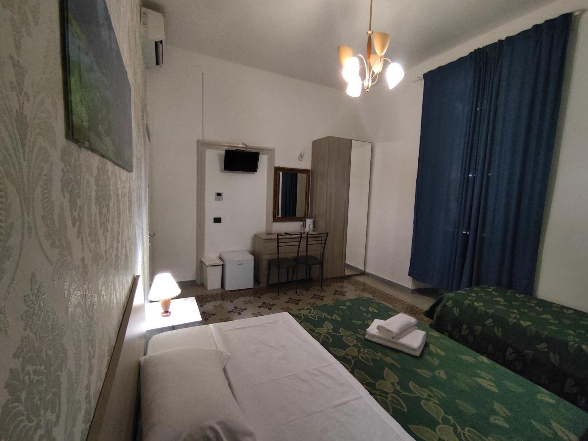 Anas Guest house *