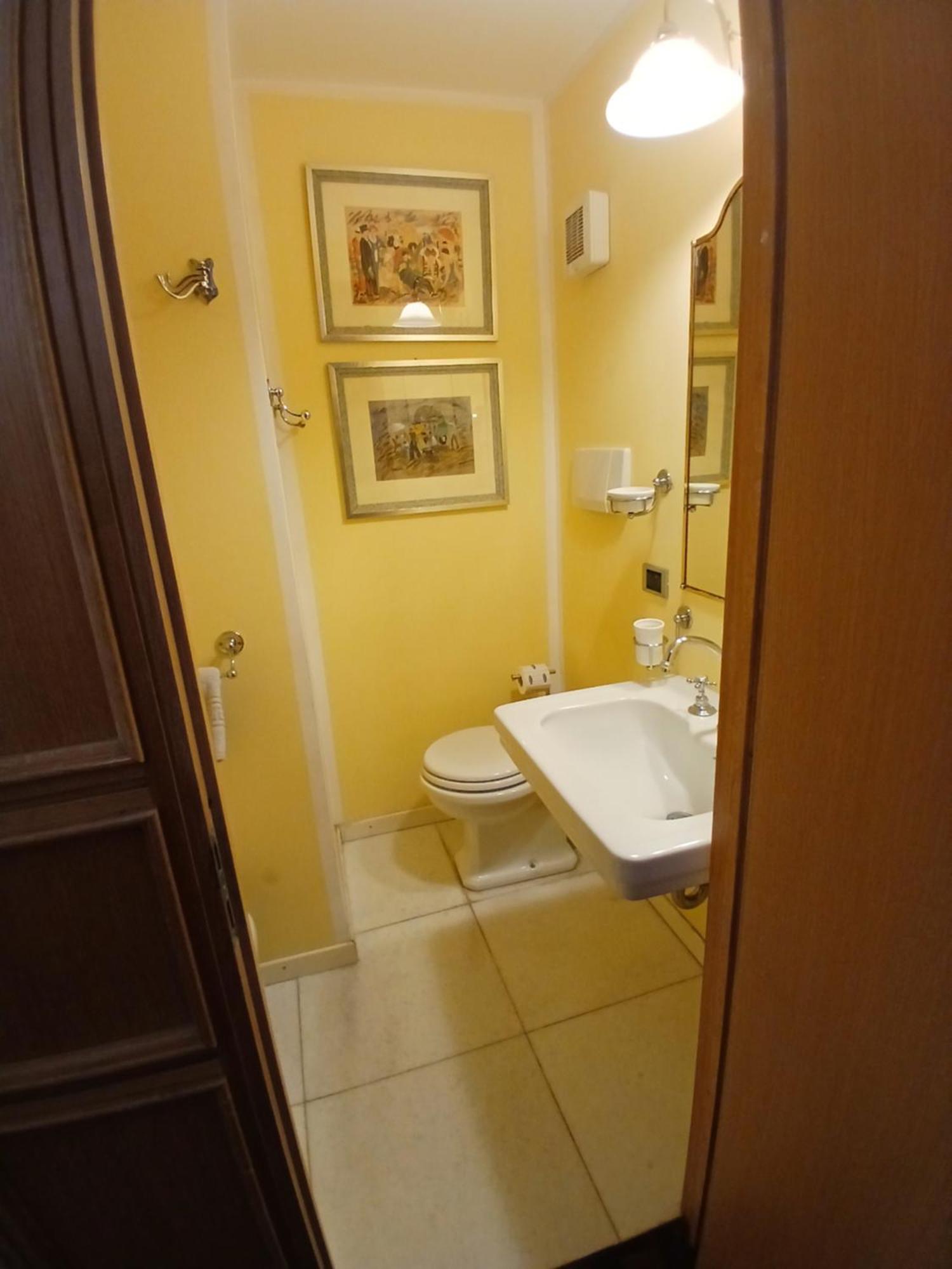Elizabeth's Place, Spanish Steps Apartment Rome