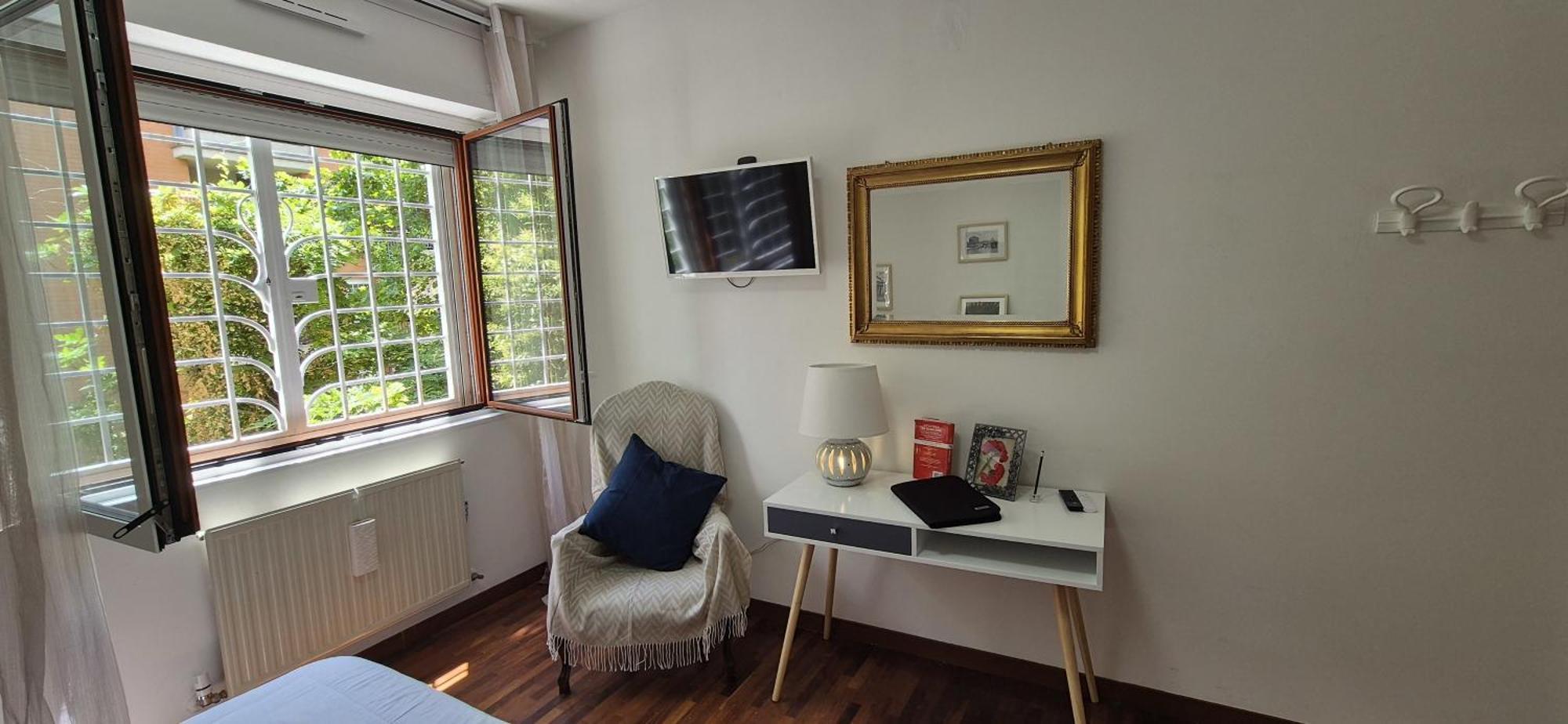 Eur Fenix Free Parking Family Apartment